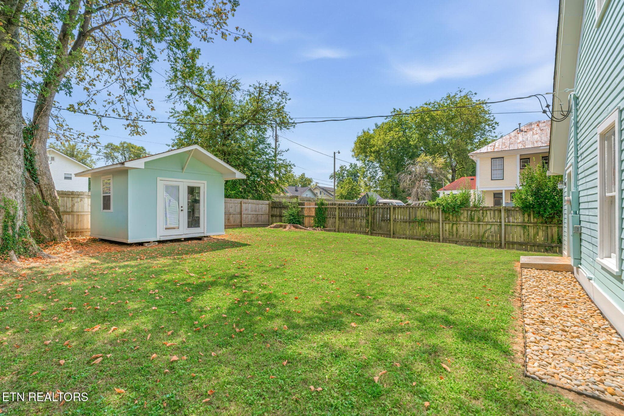 53-web-or-mls-2346 Woodbine Ave-11 - 2346 Woodbine Ave, Knoxville, TN 37917, Knoxville