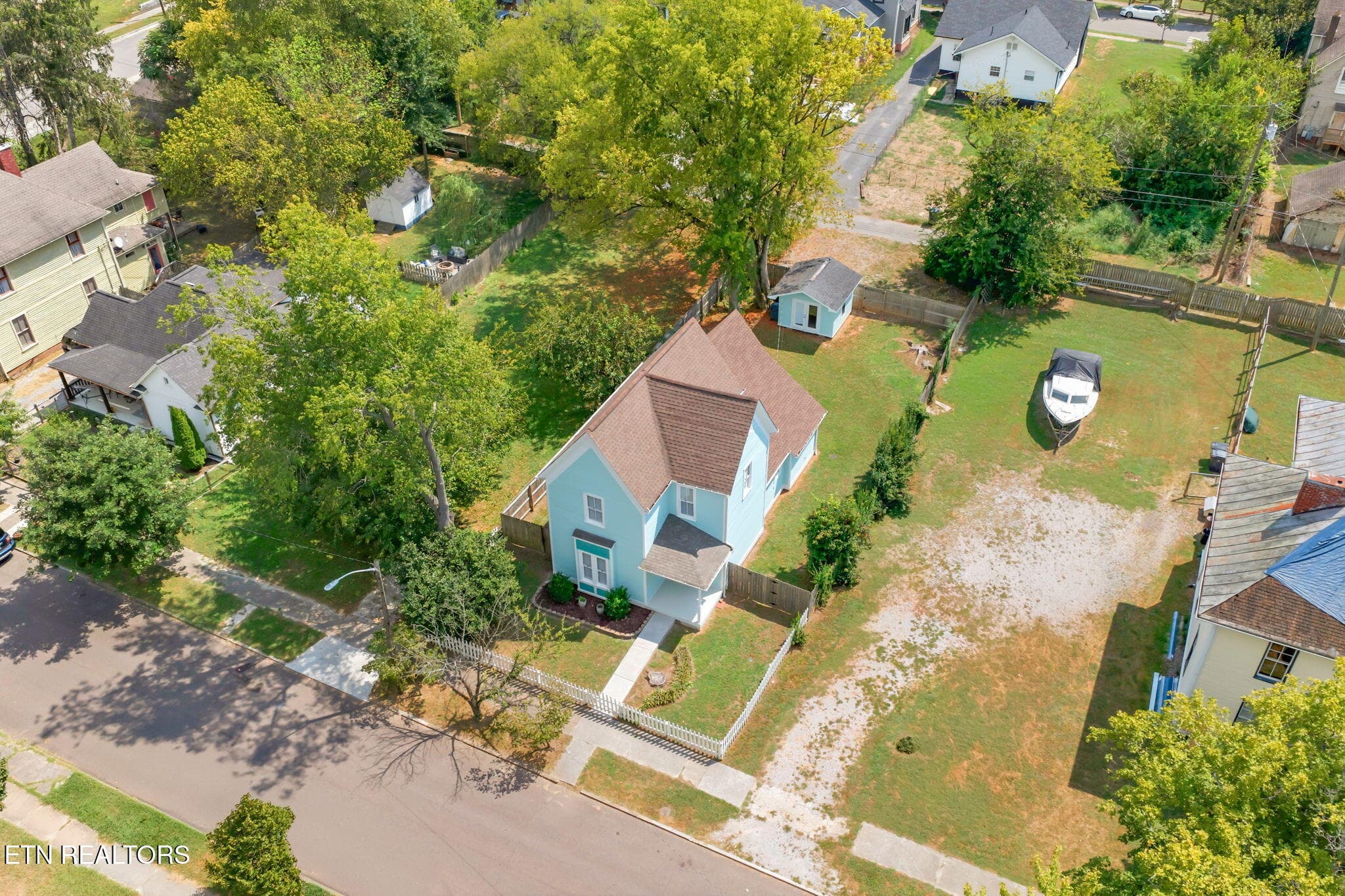 55-web-or-mls-2346 Woodbine Ave-2 - 2346 Woodbine Ave, Knoxville, TN 37917, Knoxville