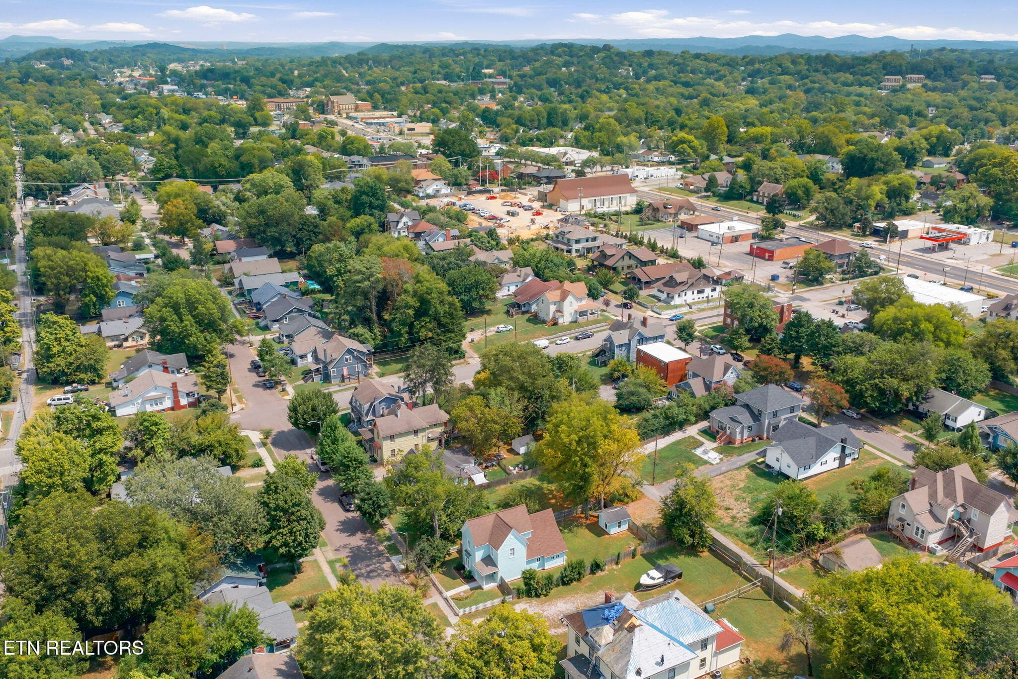 59-web-or-mls-2346 Woodbine Ave-9 - 2346 Woodbine Ave, Knoxville, TN 37917, Knoxville