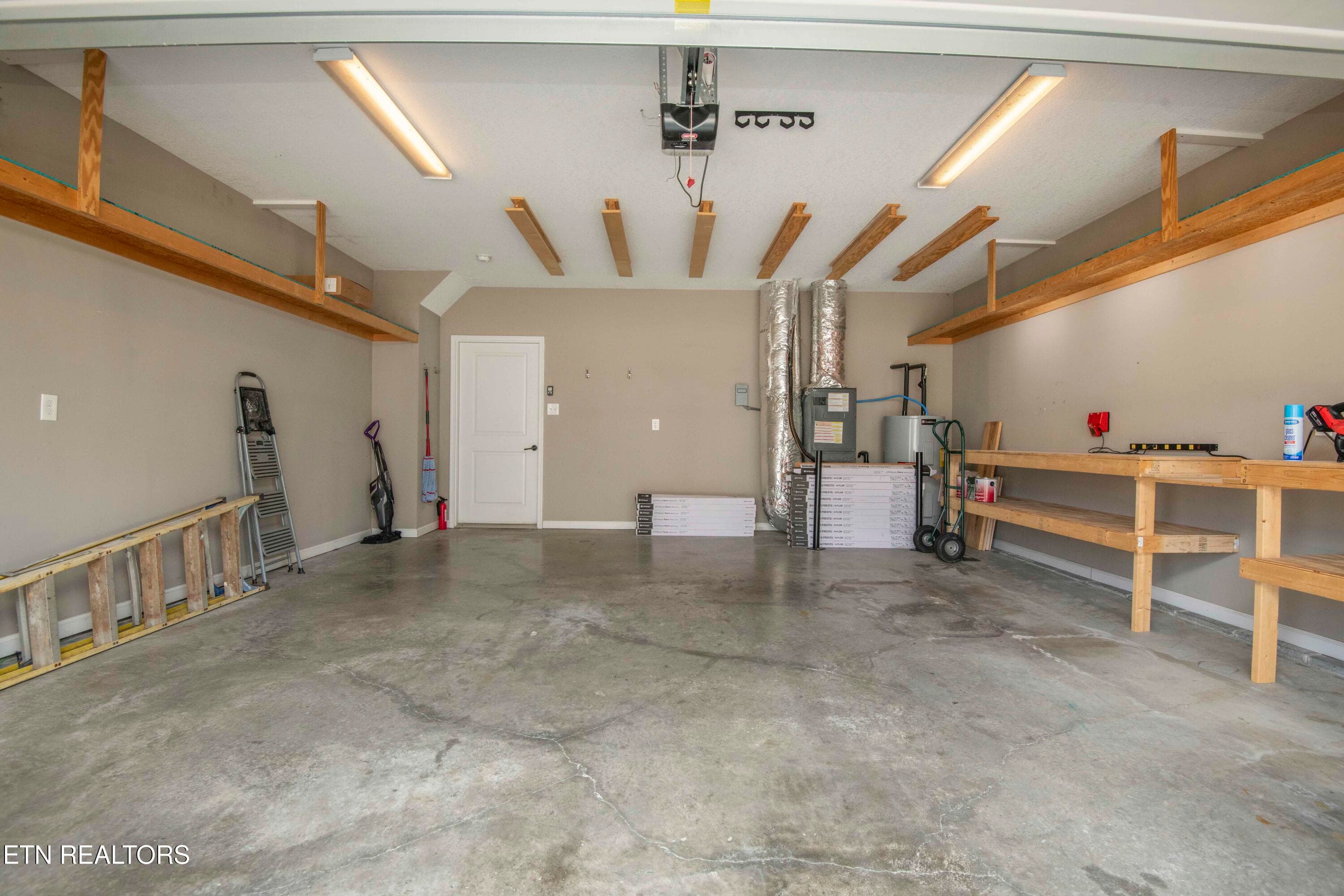 garagr_1 - 7308 Calla Crossing Lane, Knoxville, TN 37918