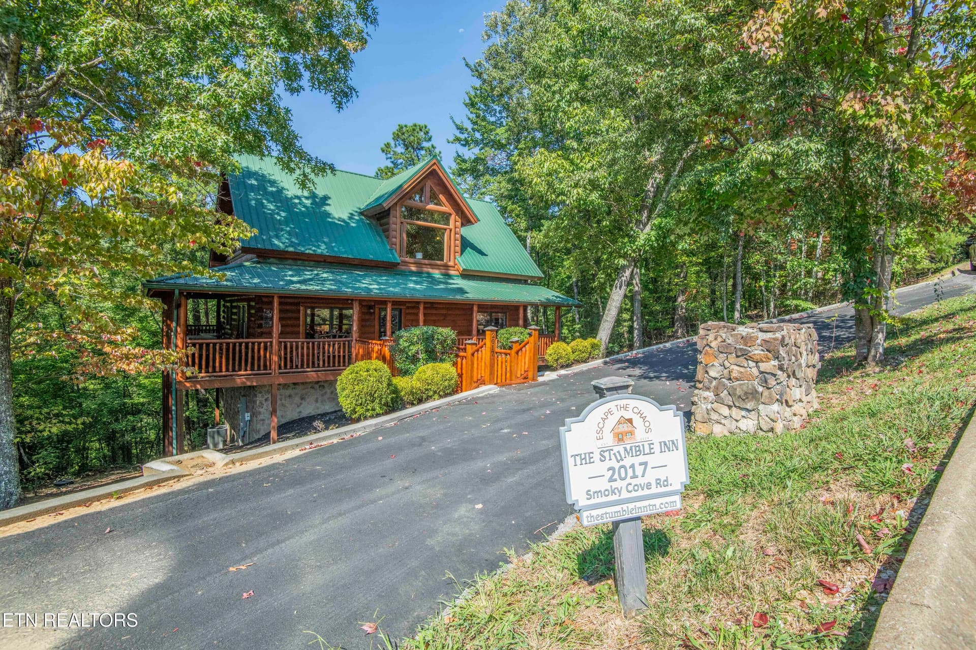2017 Smoky Cove Rd, Sevierville, TN 37876