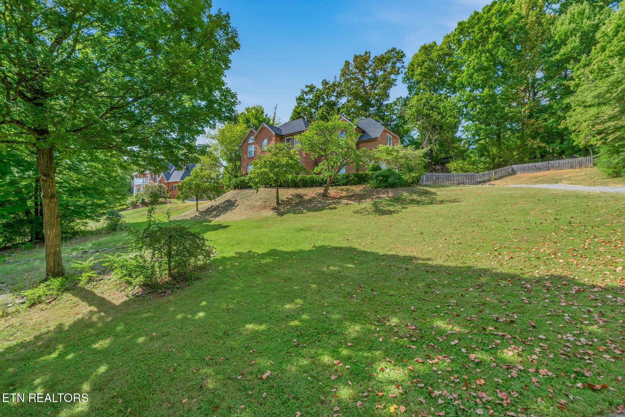 9-web-or-mls-5305 Beverly Oaks Drive-19 - 5305 Beverly Oaks Drive, Knoxville, TN 37918, Knoxville