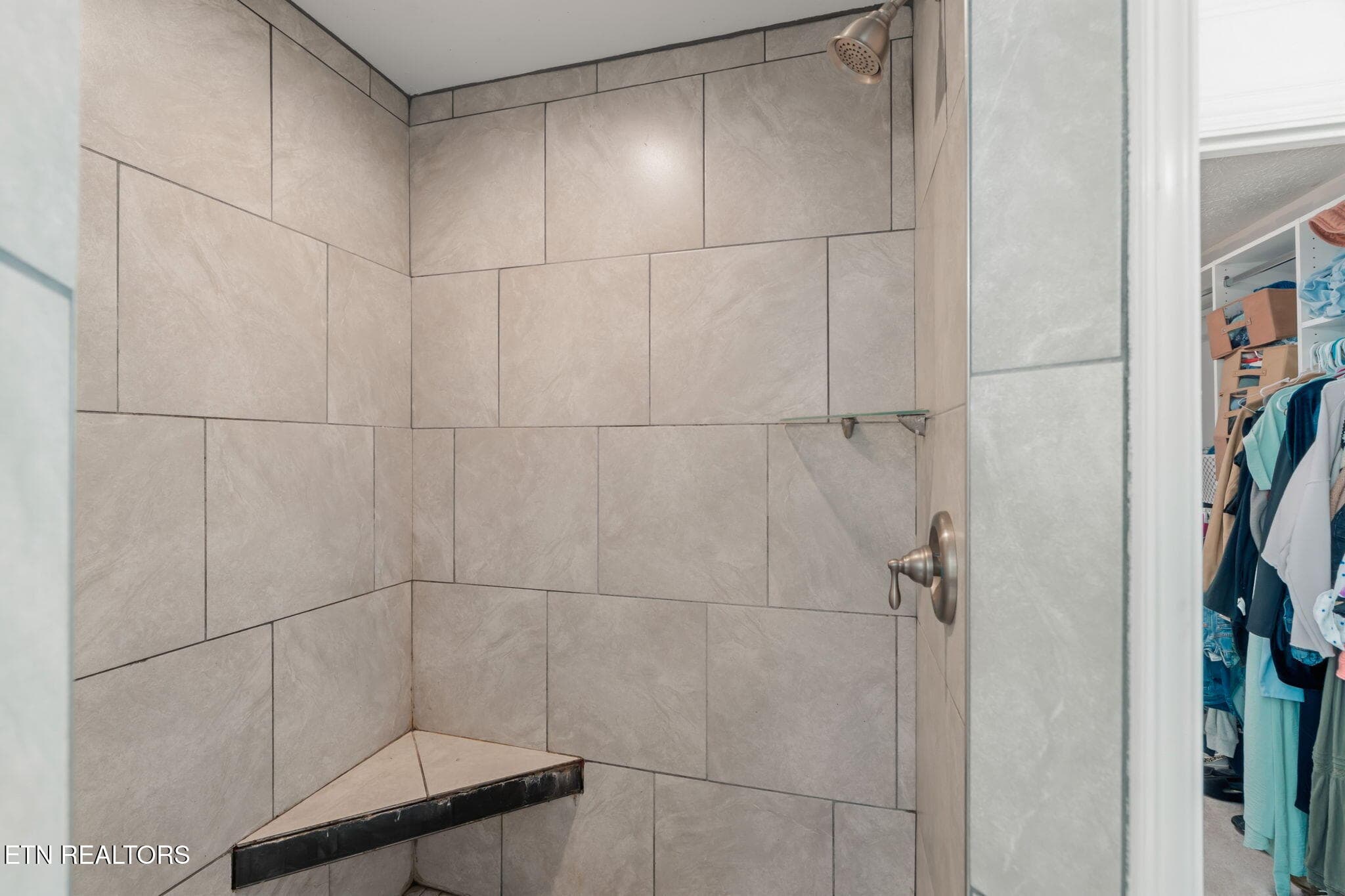 37-web-or-mls-5305 Beverly Oaks Drive-47 - 5305 Beverly Oaks Drive, Knoxville, TN 37918, Knoxville