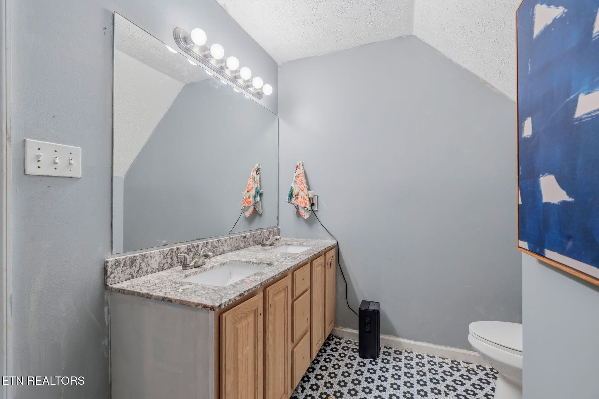 44-web-or-mls-5305 Beverly Oaks Drive-54 - 5305 Beverly Oaks Drive, Knoxville, TN 37918, Knoxville