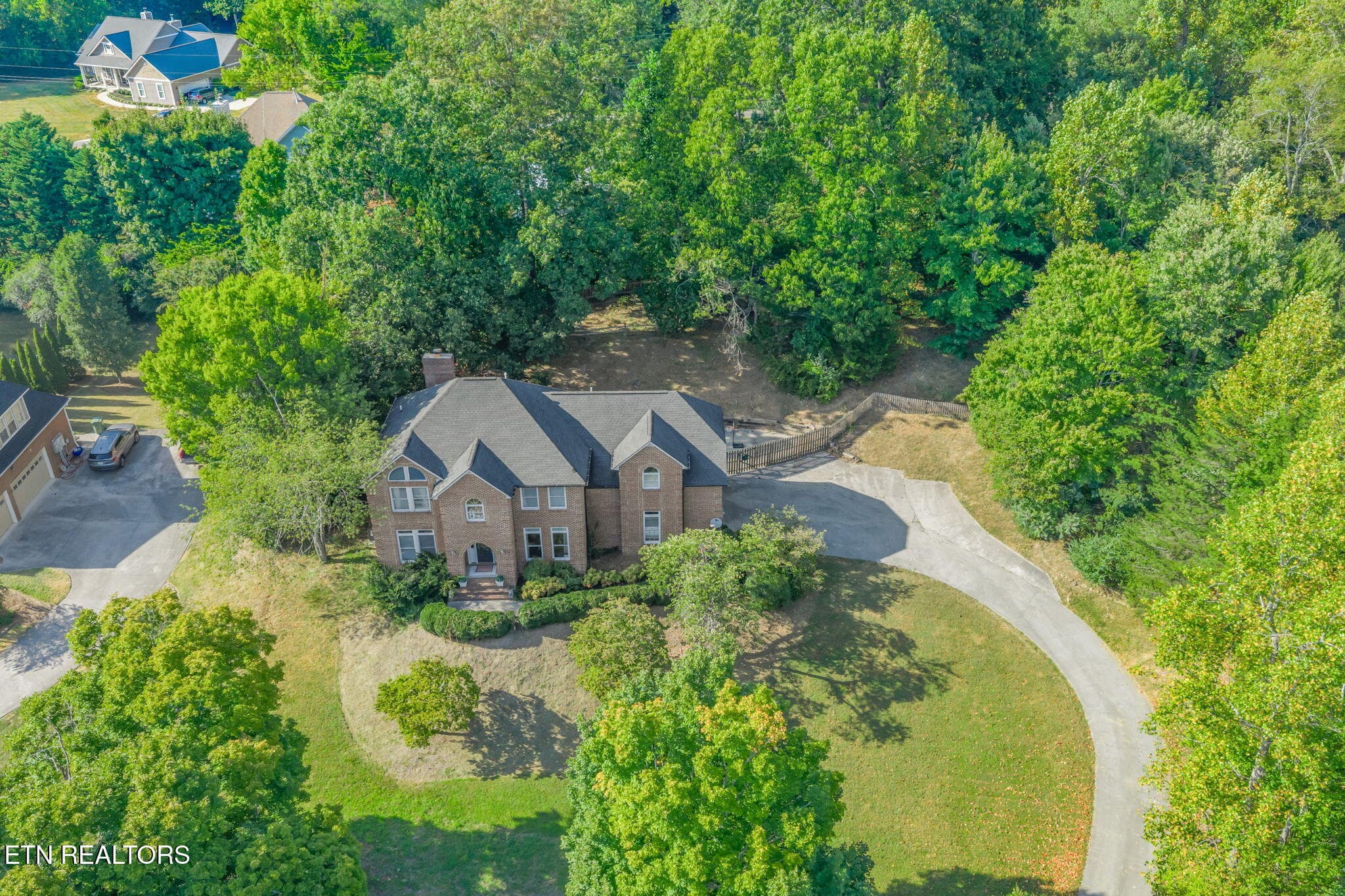 70-web-or-mls-5305 Beverly Oaks Drive-13 - 5305 Beverly Oaks Drive, Knoxville, TN 37918, Knoxville