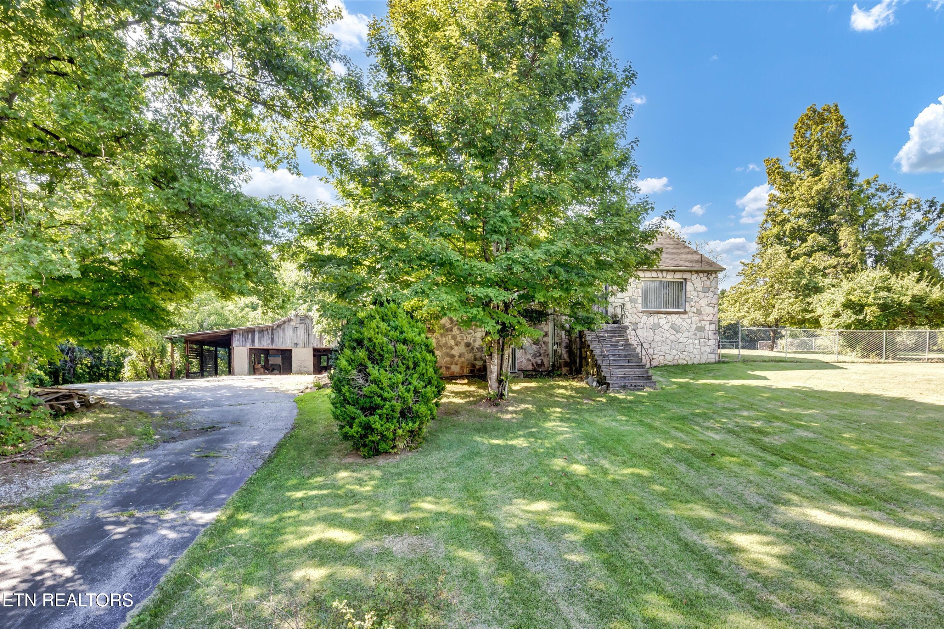03-912 E Hendron Chapel Rd-3 - 912 E Hendron Chapel Rd, Knoxville, TN 37920, Knoxville