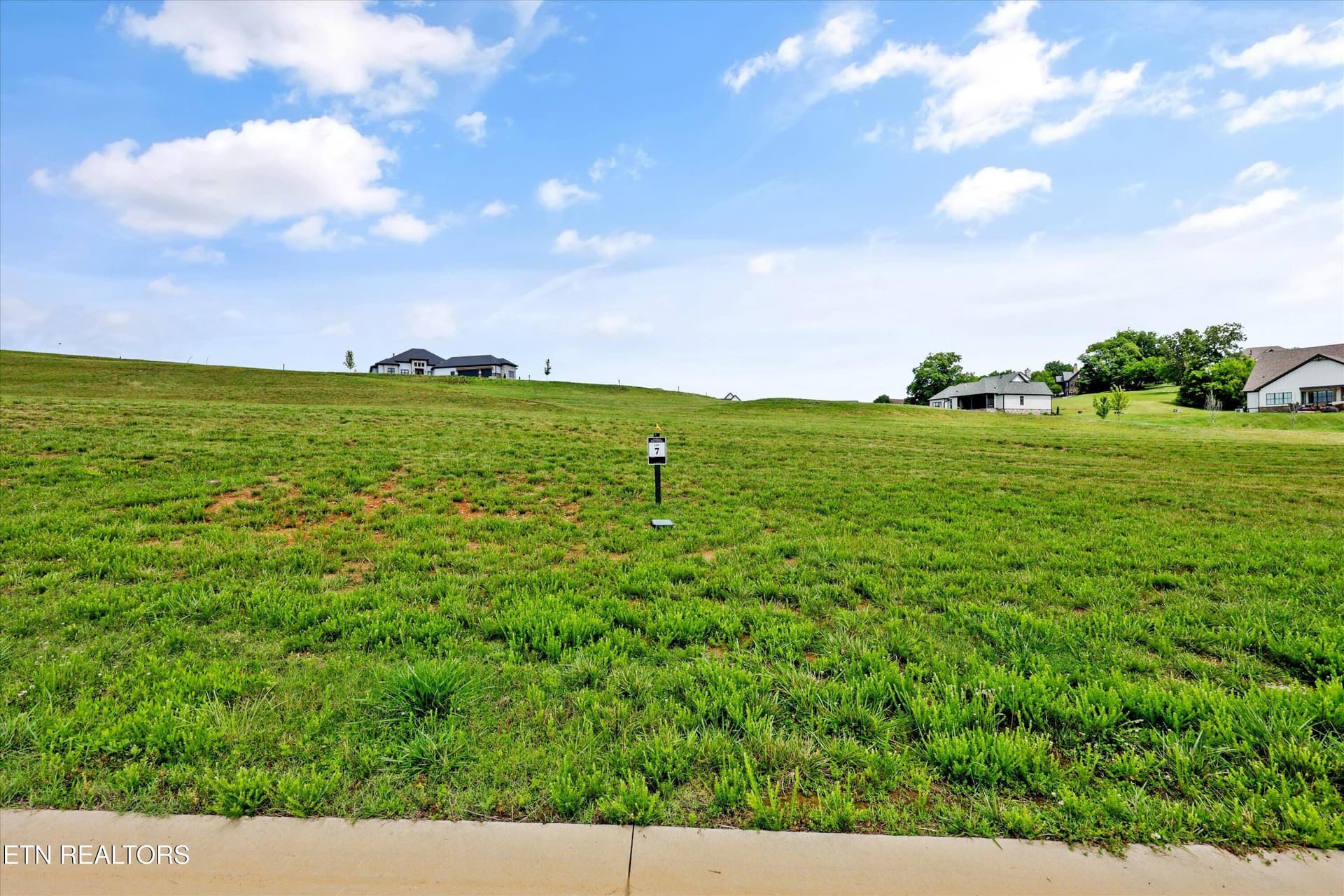 512 Mockingbird Lane, Loudon, TN 37774