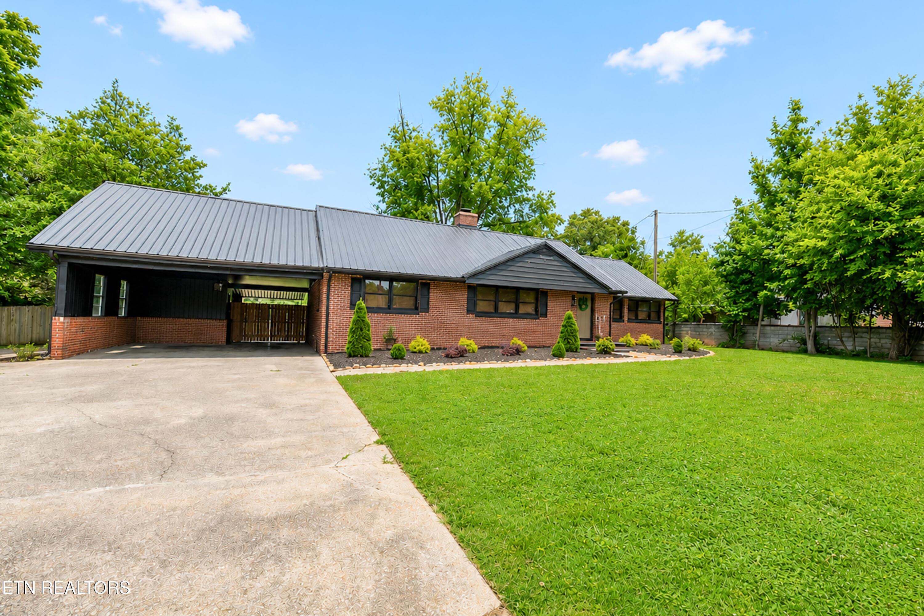 2003 Old Niles Ferry RD-2 - 2003 Old Niles Ferry Rd, Maryville, TN 37803