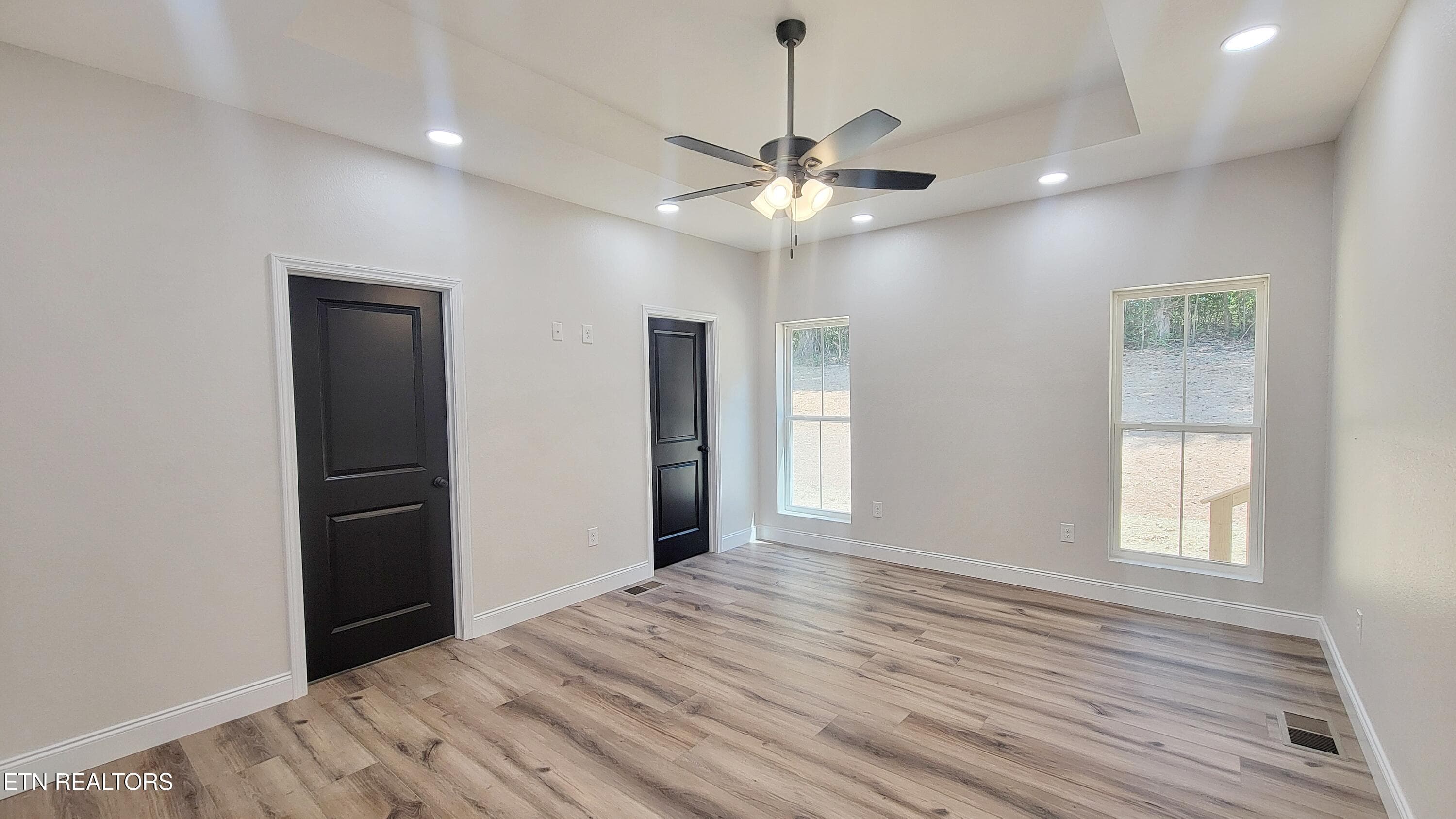 MAIN SUITE - 243 Splendor Way, Parrottsville, TN 37843, Parrottsville