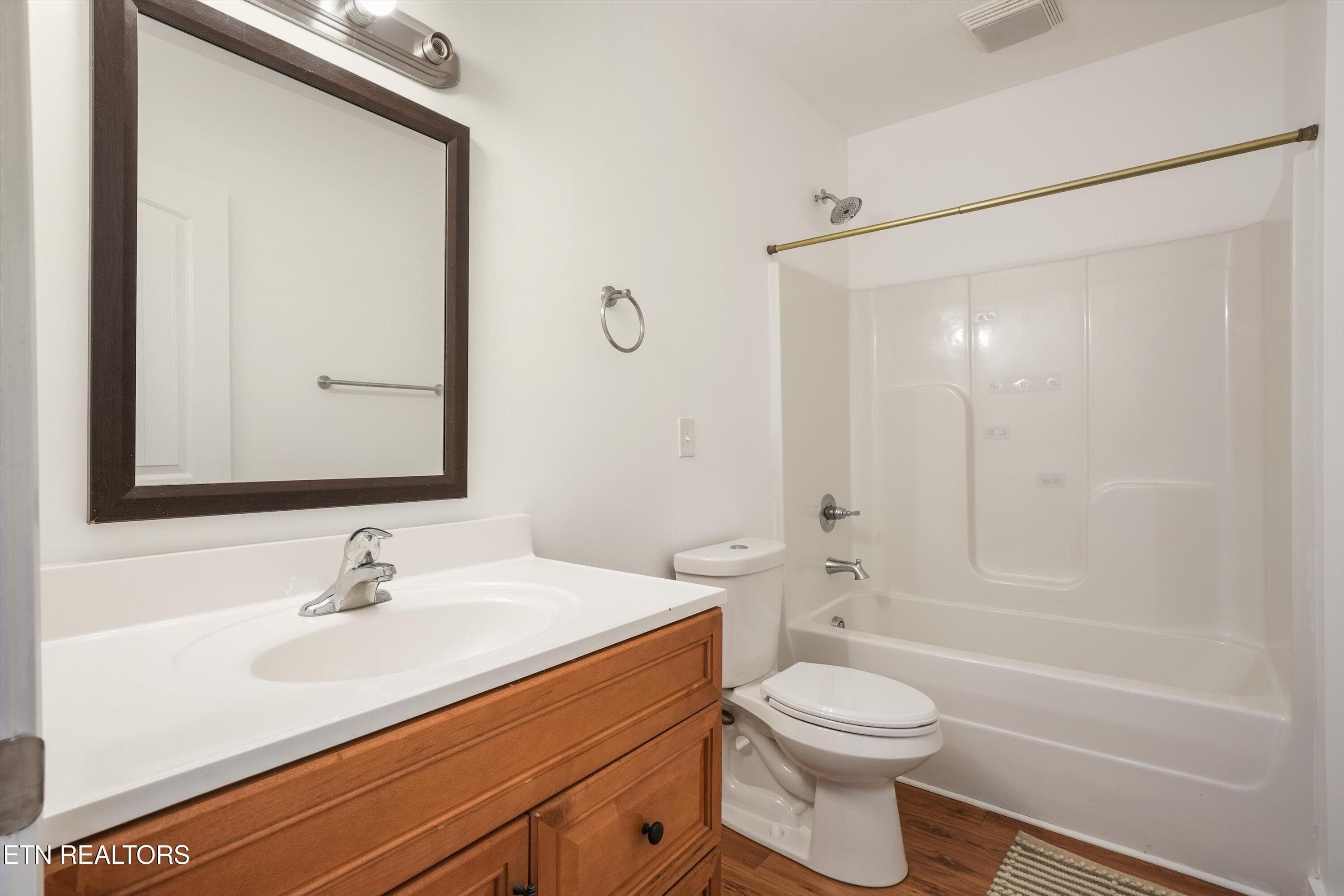 Main Bathroom - 1760 McClung Ave, Knoxville, TN 37920, Knoxville