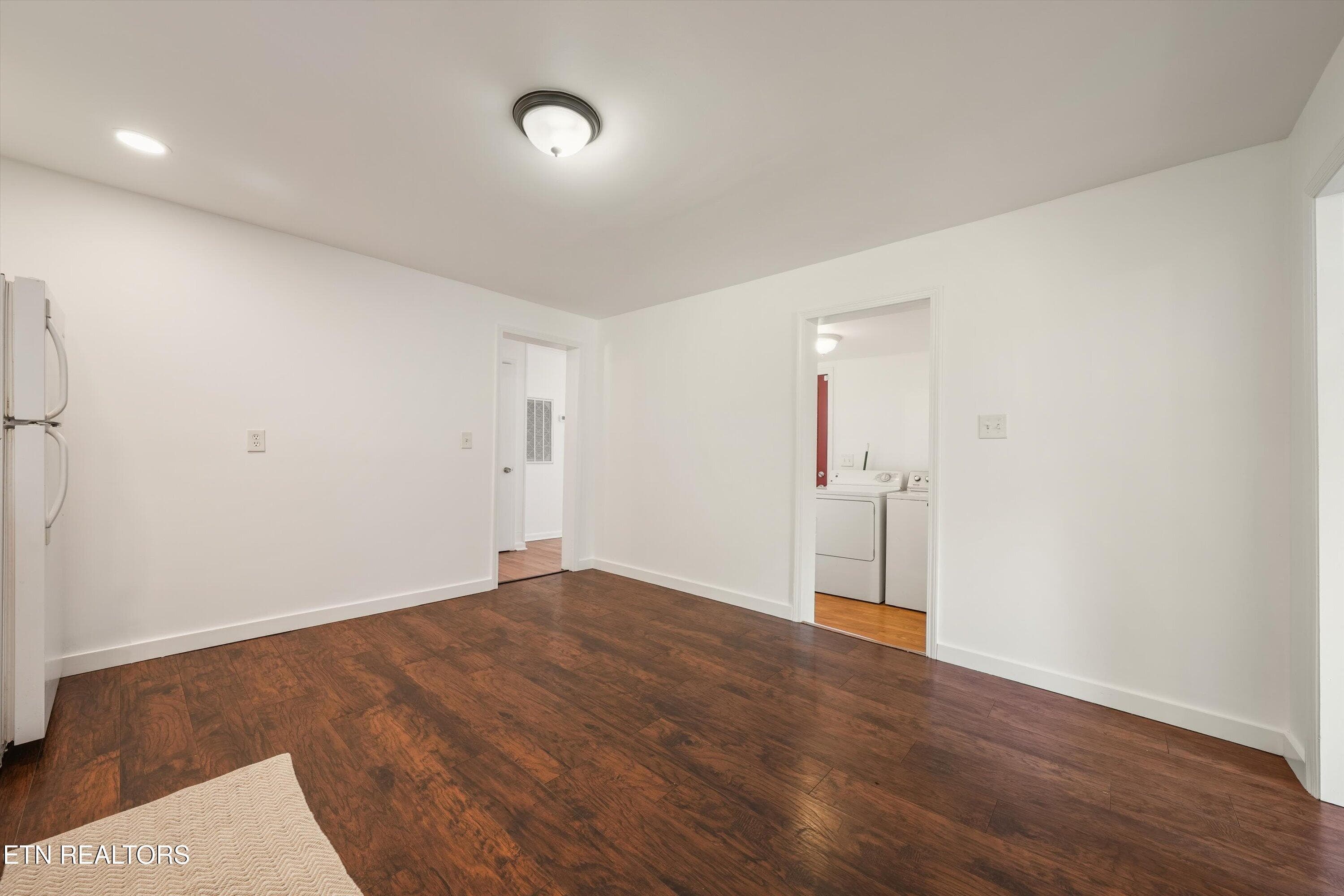 Kitchen Eat-in Area - 1760 McClung Ave, Knoxville, TN 37920, Knoxville