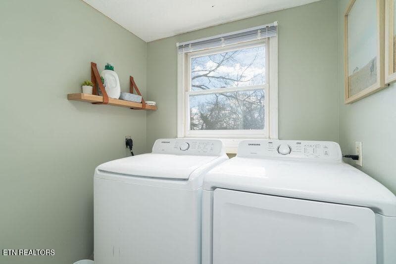 Laundry - 254 Mountain Rd, Luttrell, TN 37779, Luttrell