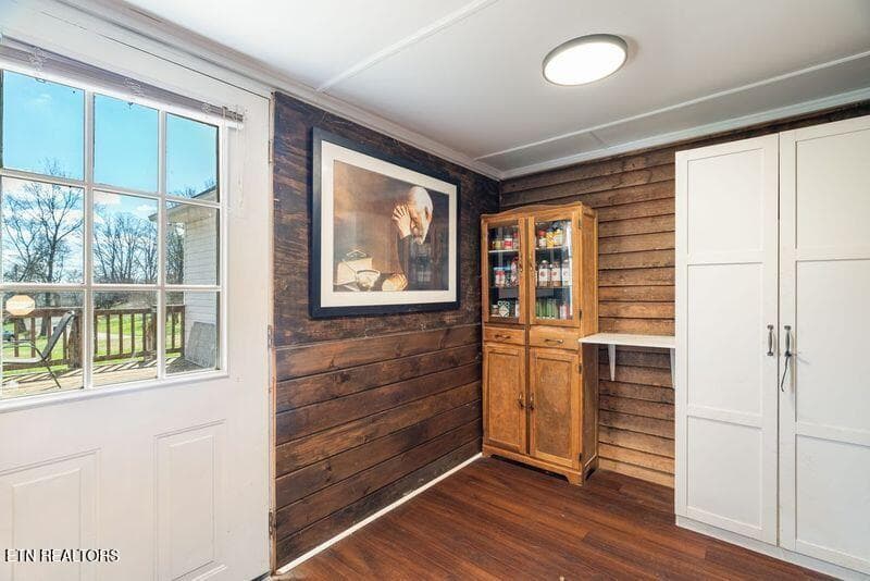 Mudroom - 254 Mountain Rd, Luttrell, TN 37779, Luttrell