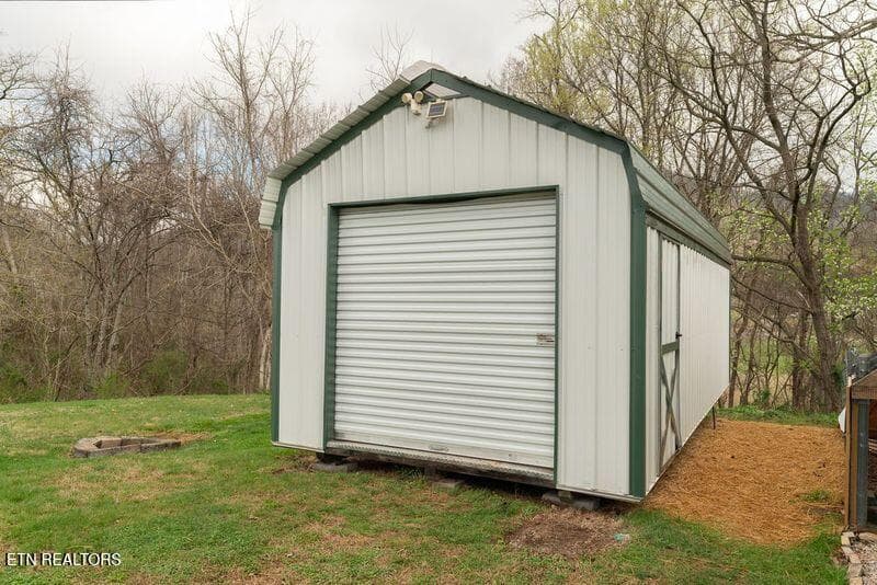 Shed - 254 Mountain Rd, Luttrell, TN 37779, Luttrell