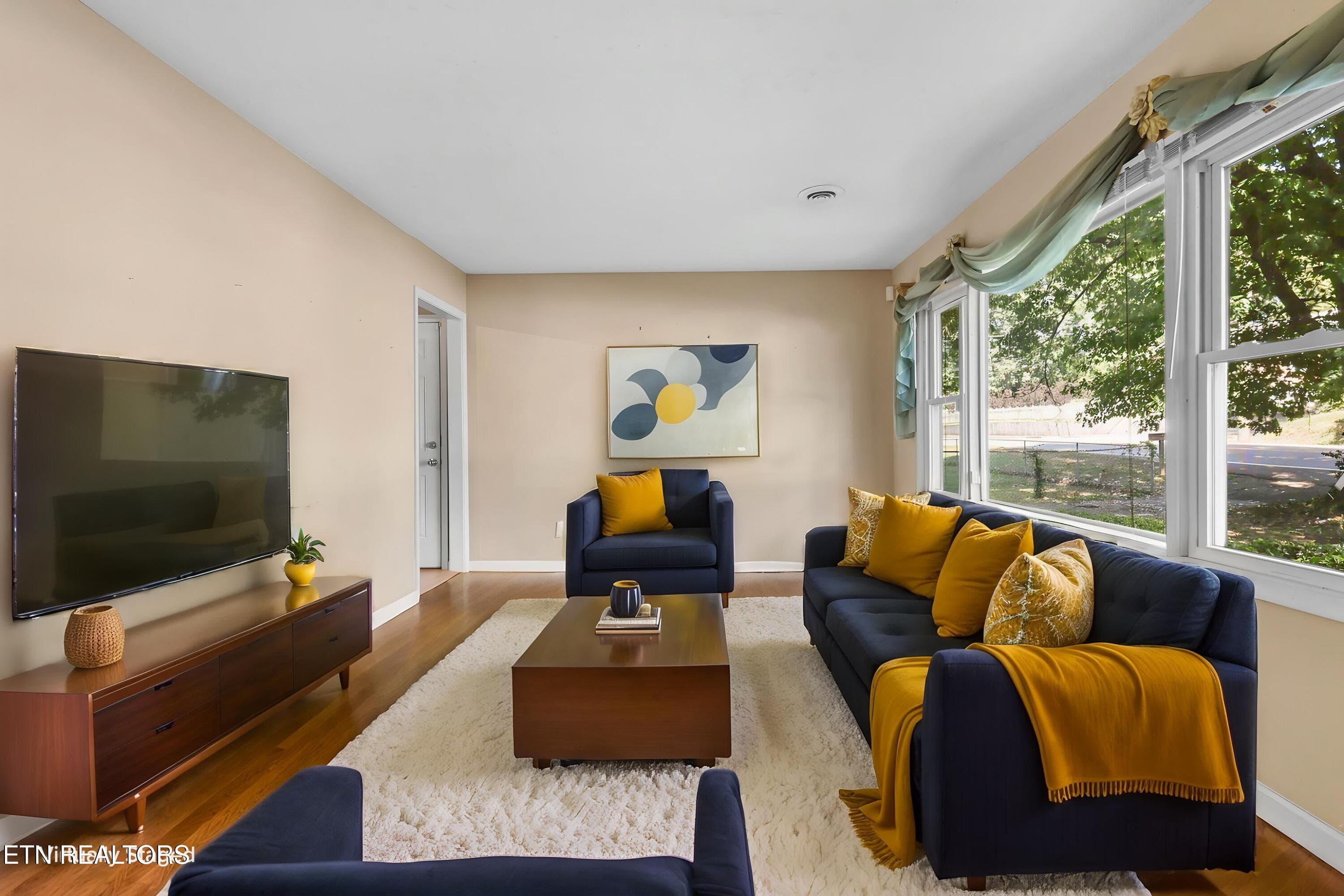 Living - 4505 W Martin Mill Pike, Knoxville, TN 37920