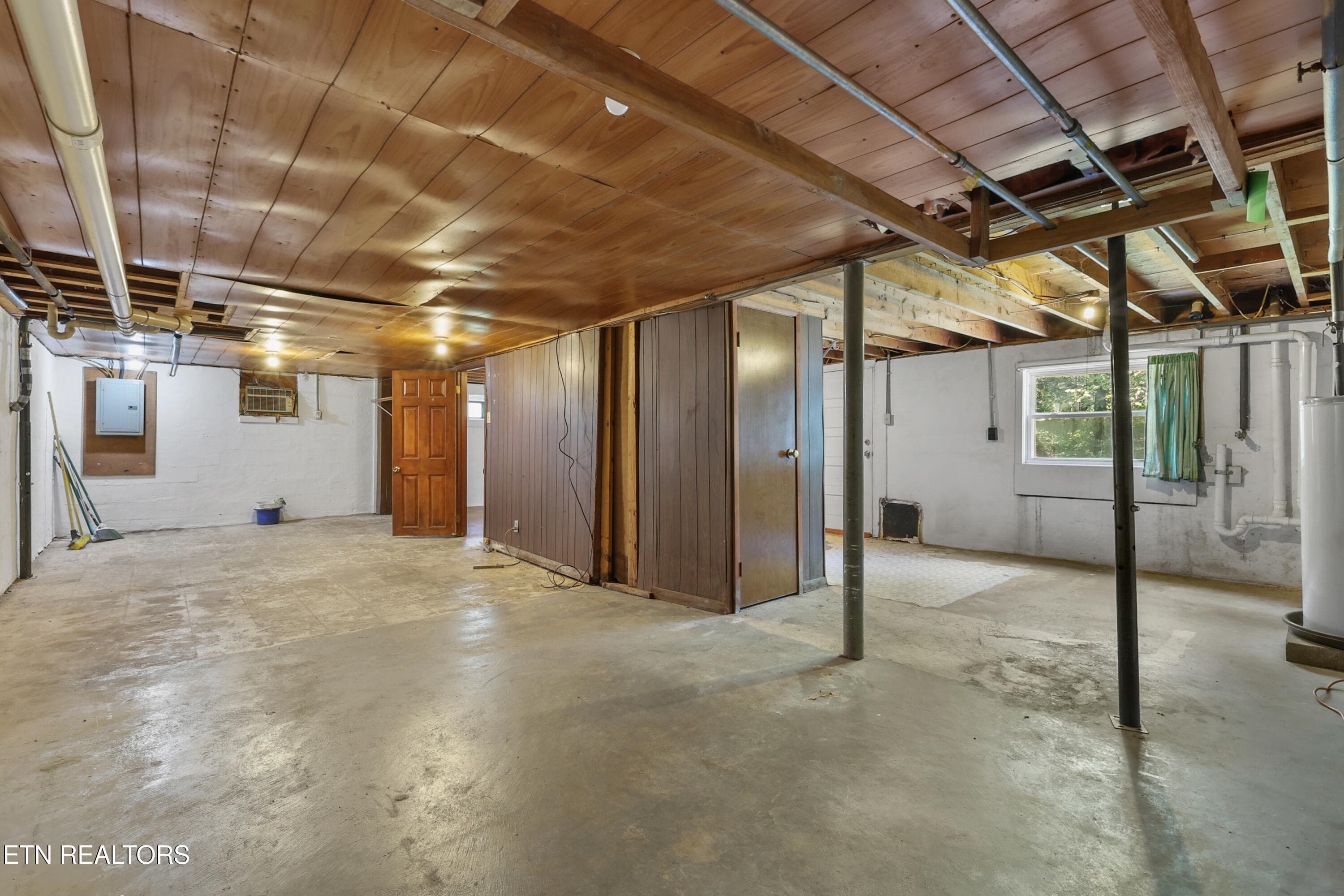 Basement - 4505 W Martin Mill Pike, Knoxville, TN 37920