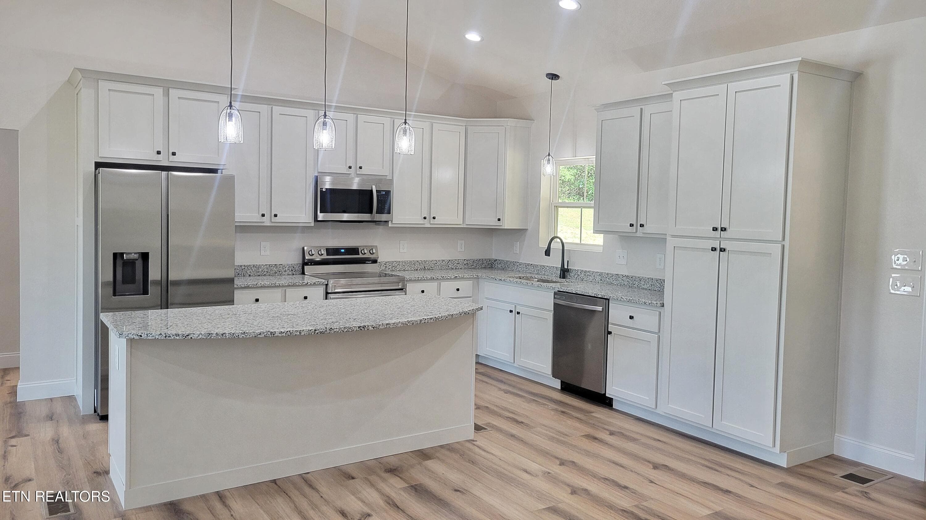 GRANITE COUNTERTOPS - 253 Splendor Way, Parrottsville, TN 37843, Parrottsville