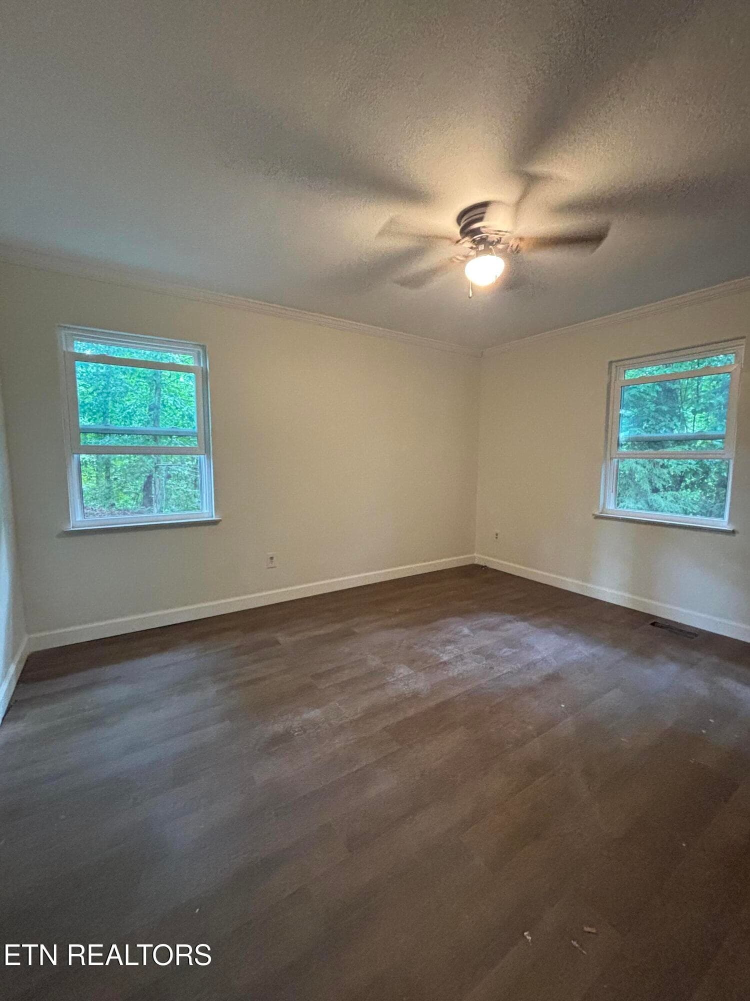 Poplar living room - 720 Poplar Lane, Winfield, TN 37892