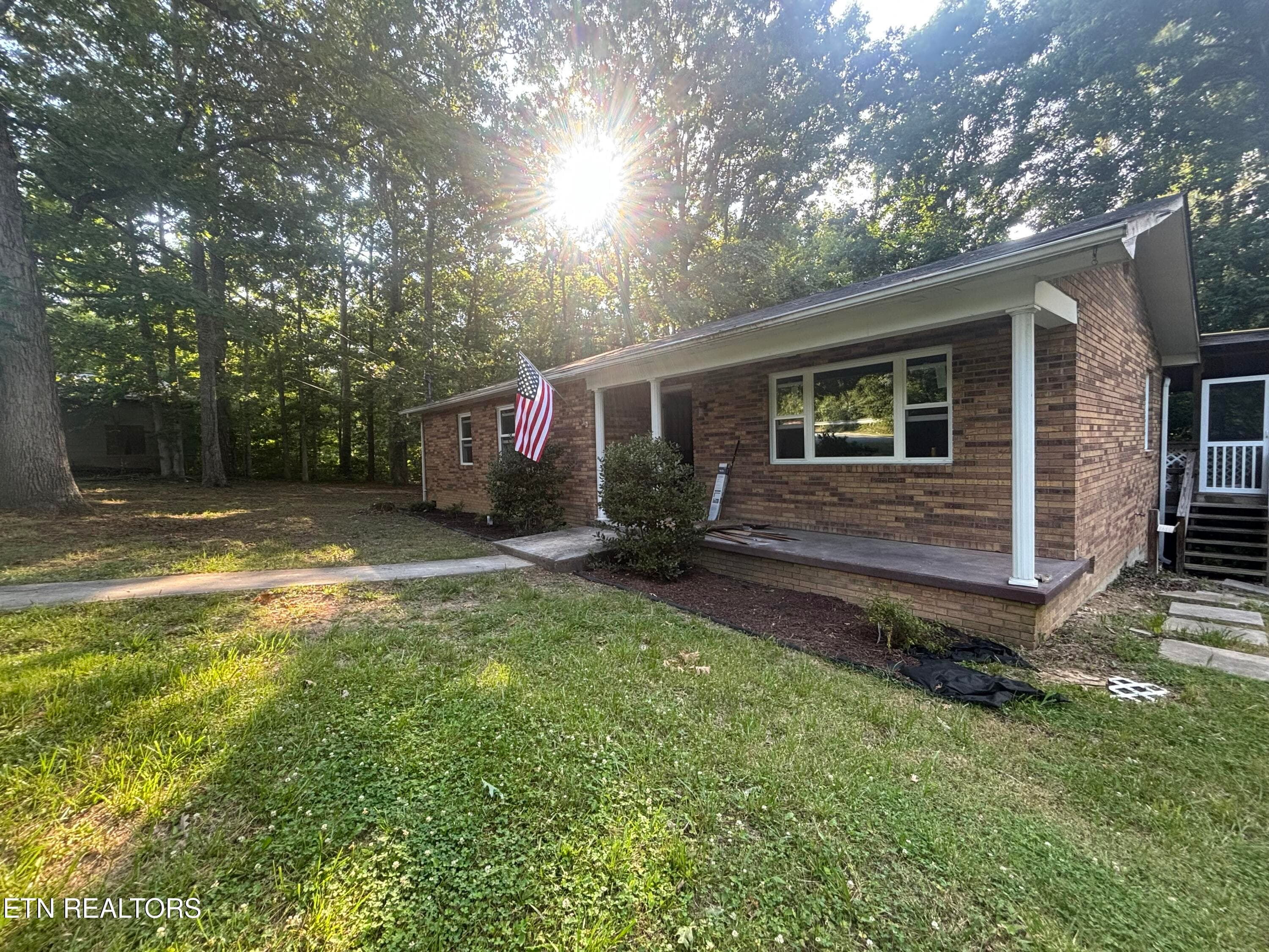 Poplar front 3 - 720 Poplar Lane, Winfield, TN 37892