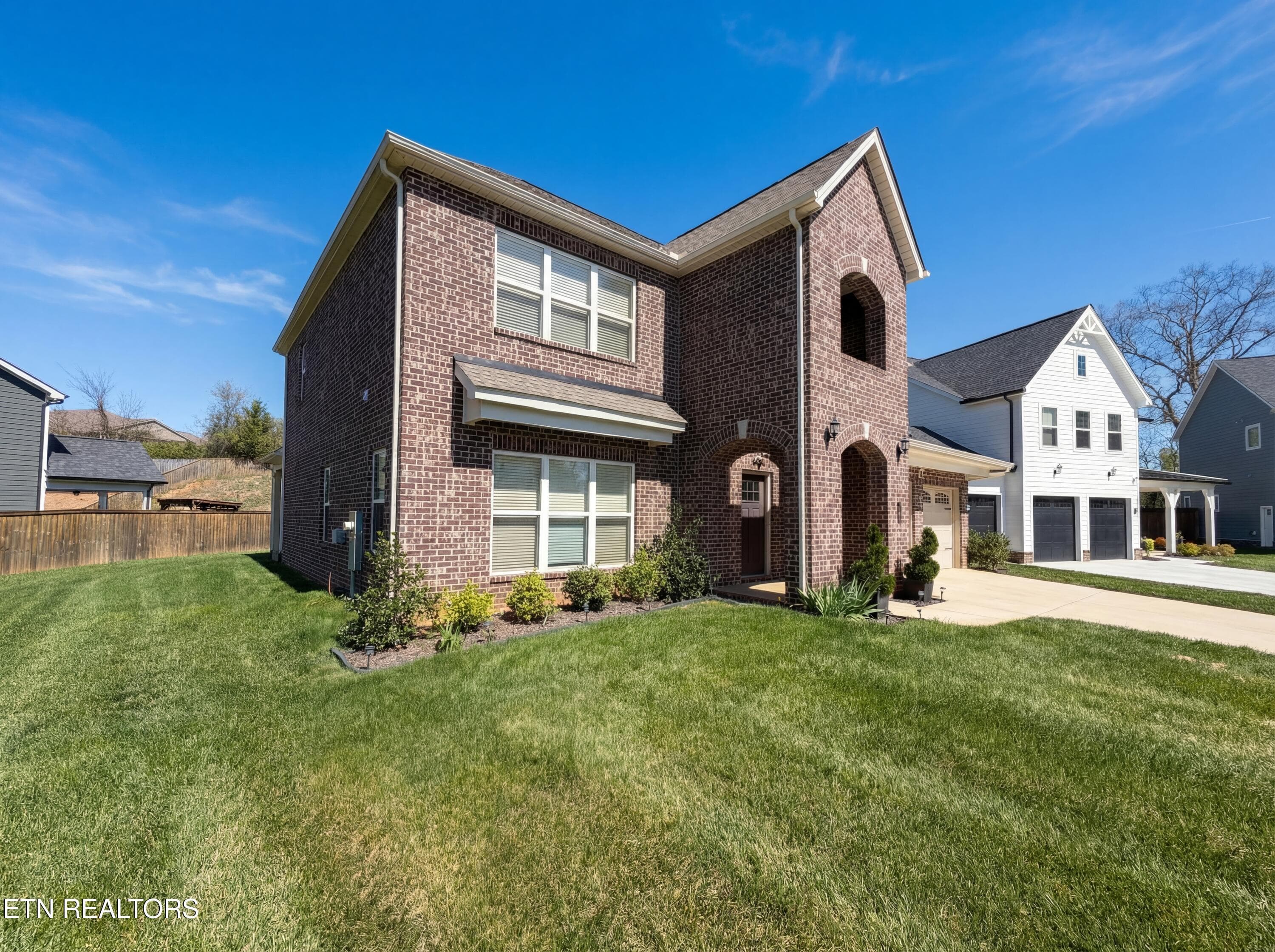 Green Ash Ln Front 2 - 2714 Green Ash Lane, Knoxville, TN 37932, Knoxville