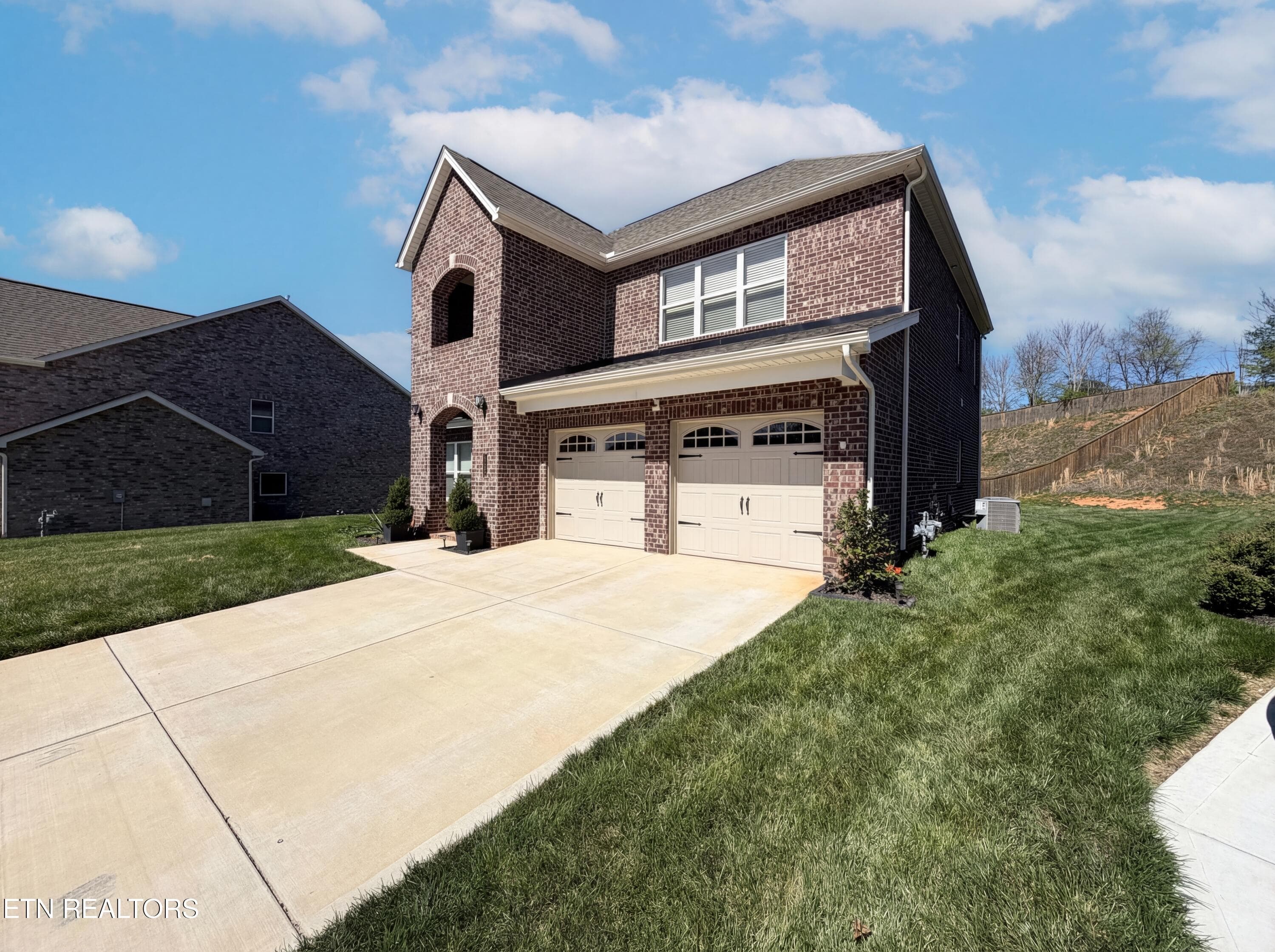 Green Ash Ln Front 3 - 2714 Green Ash Lane, Knoxville, TN 37932, Knoxville