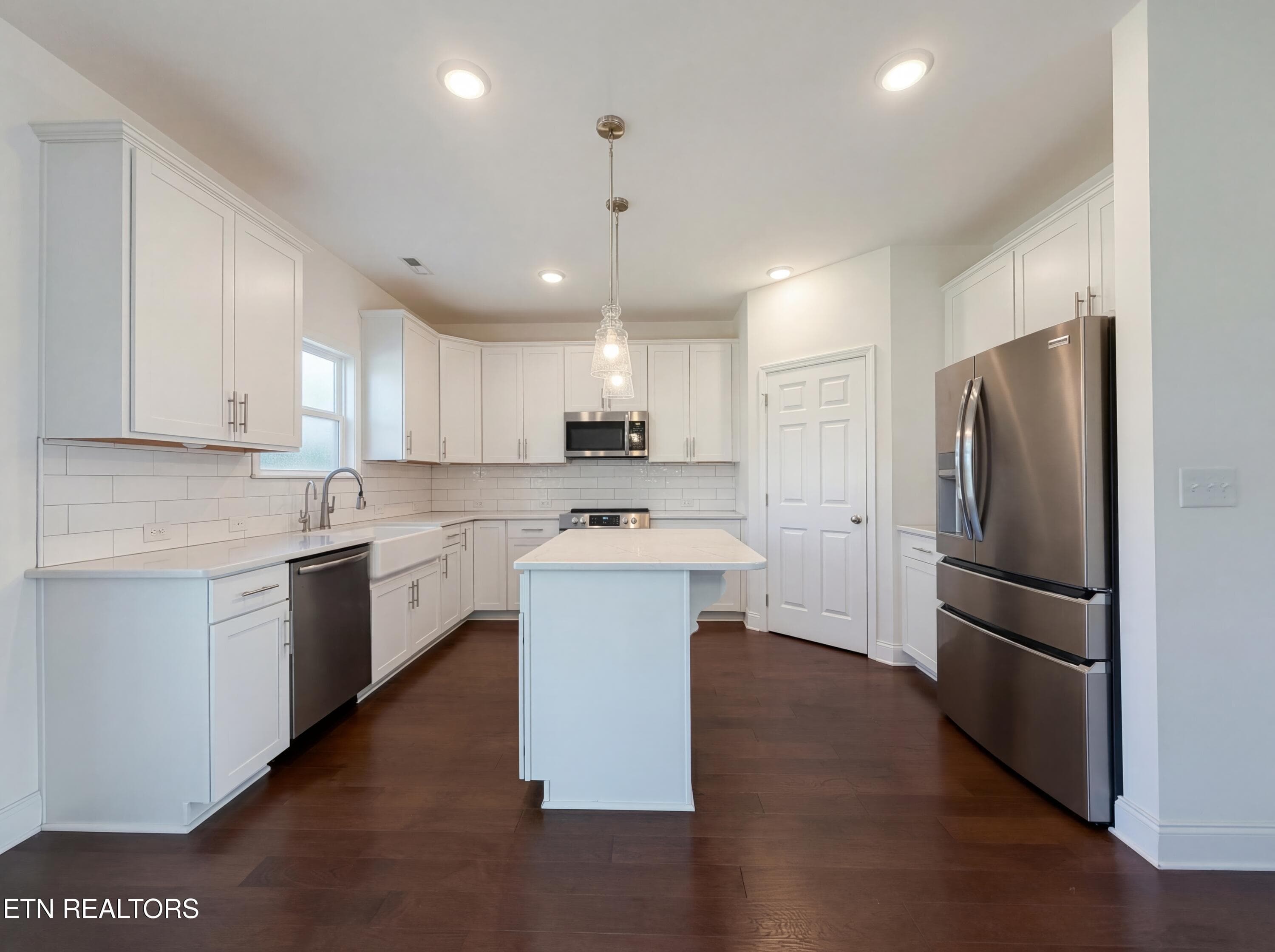 Green Ash Ln Kitchen 2 - 2714 Green Ash Lane, Knoxville, TN 37932, Knoxville