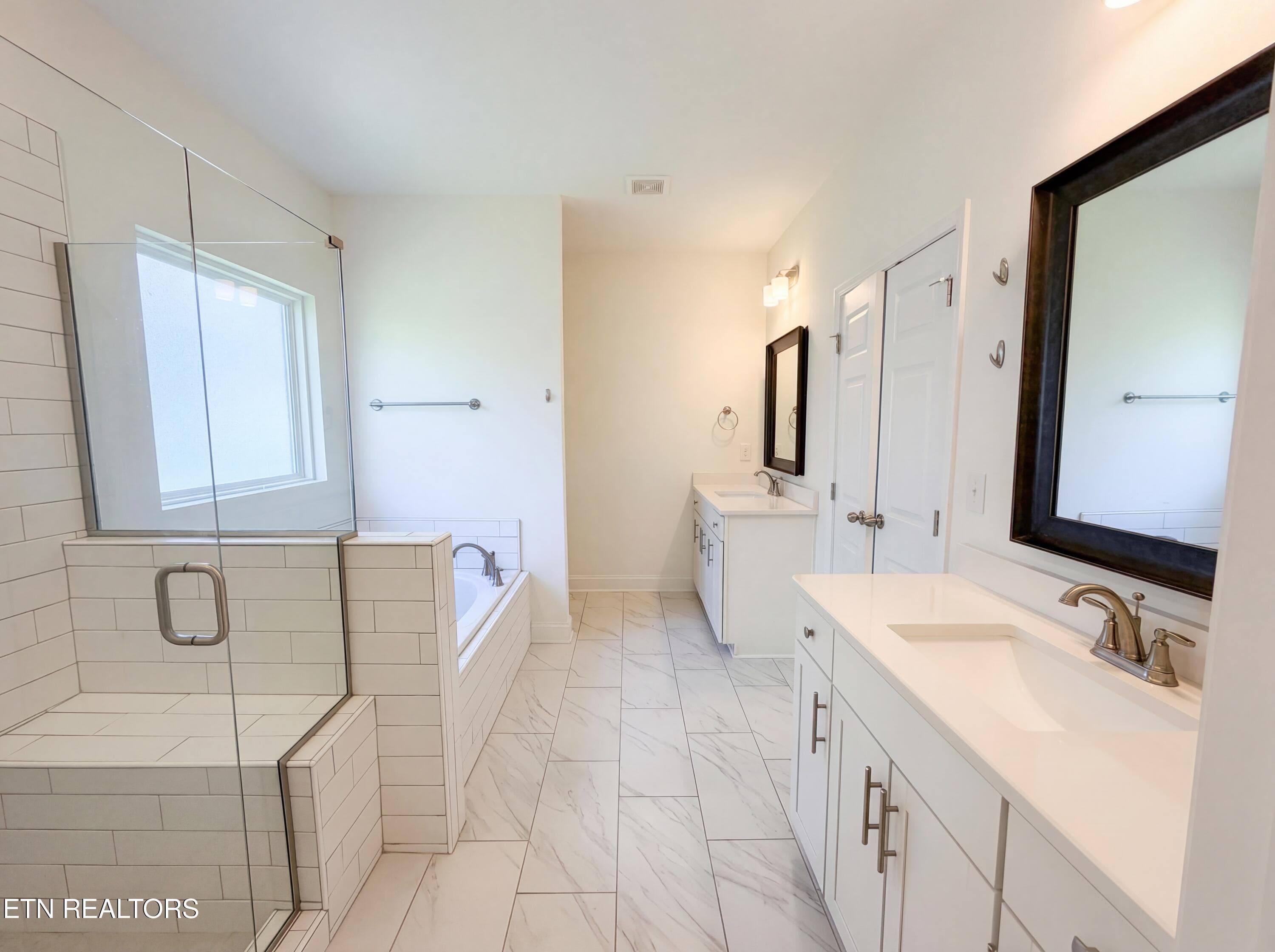 Green Ash Ln Primary Bath - 2714 Green Ash Lane, Knoxville, TN 37932, Knoxville
