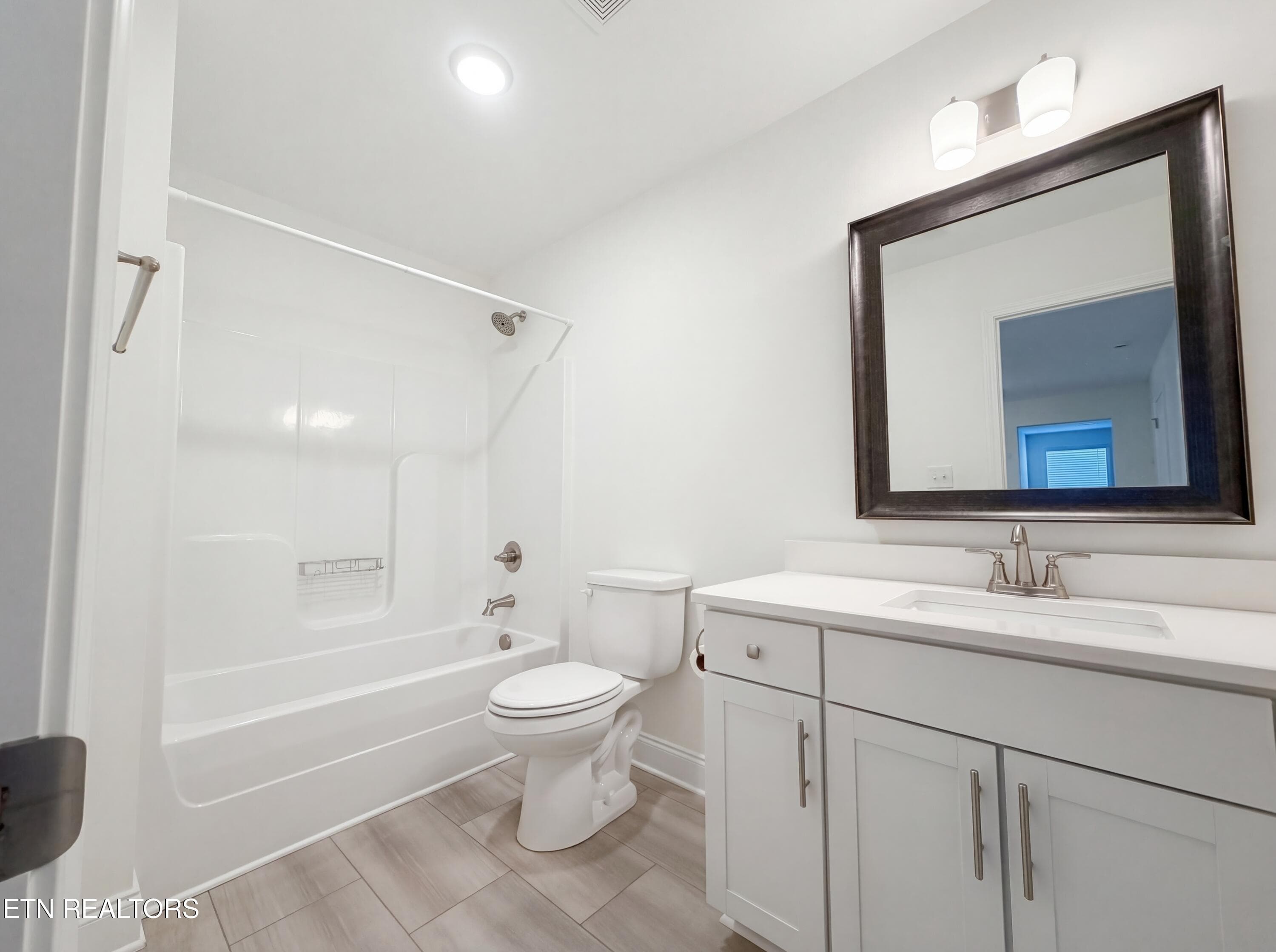 Green Ash Ln 2nd Bathroom - 2714 Green Ash Lane, Knoxville, TN 37932, Knoxville