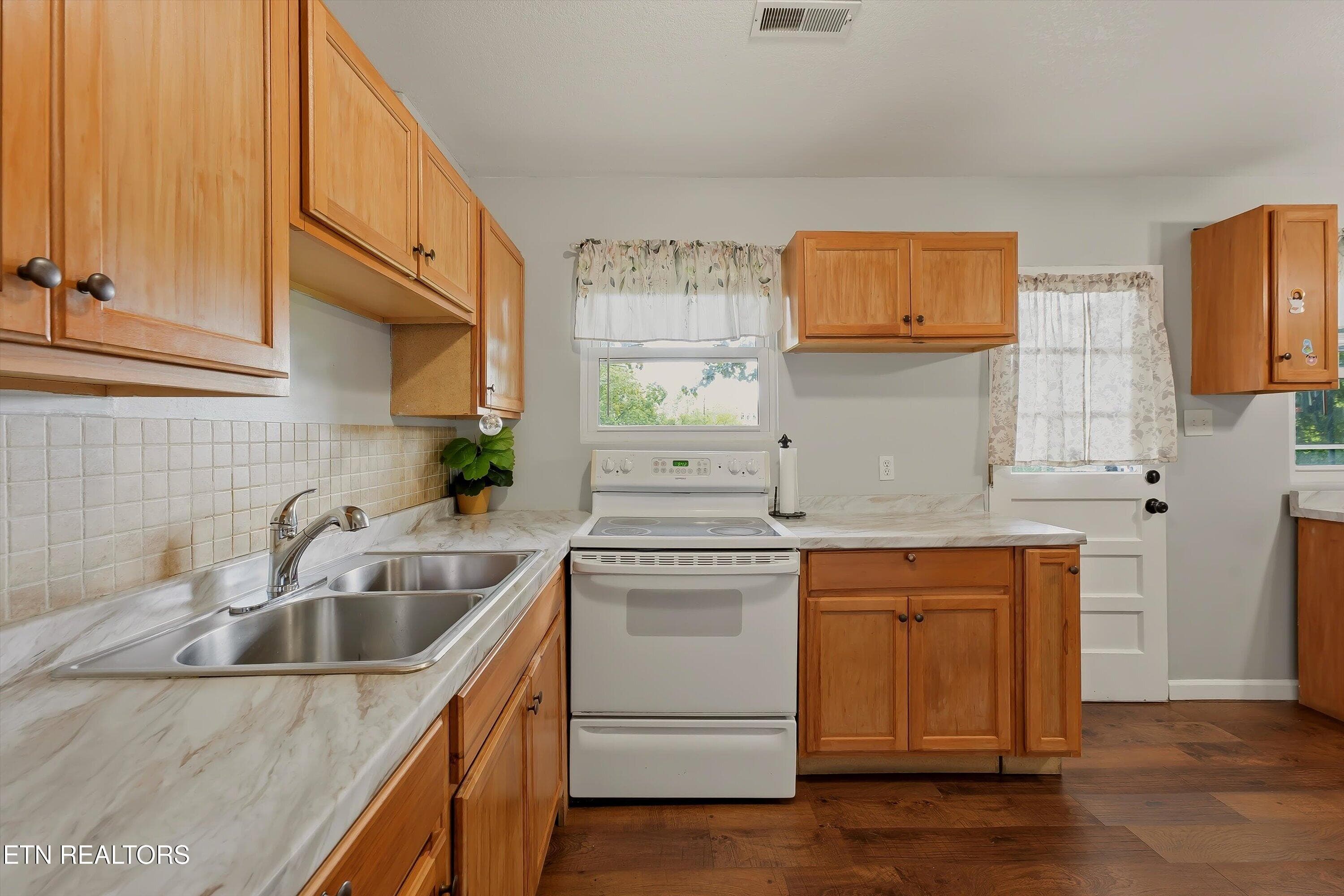 15-3720 Orangewood Rd-15 - 3720 Orangewood Rd, Knoxville, TN 37921, Knoxville