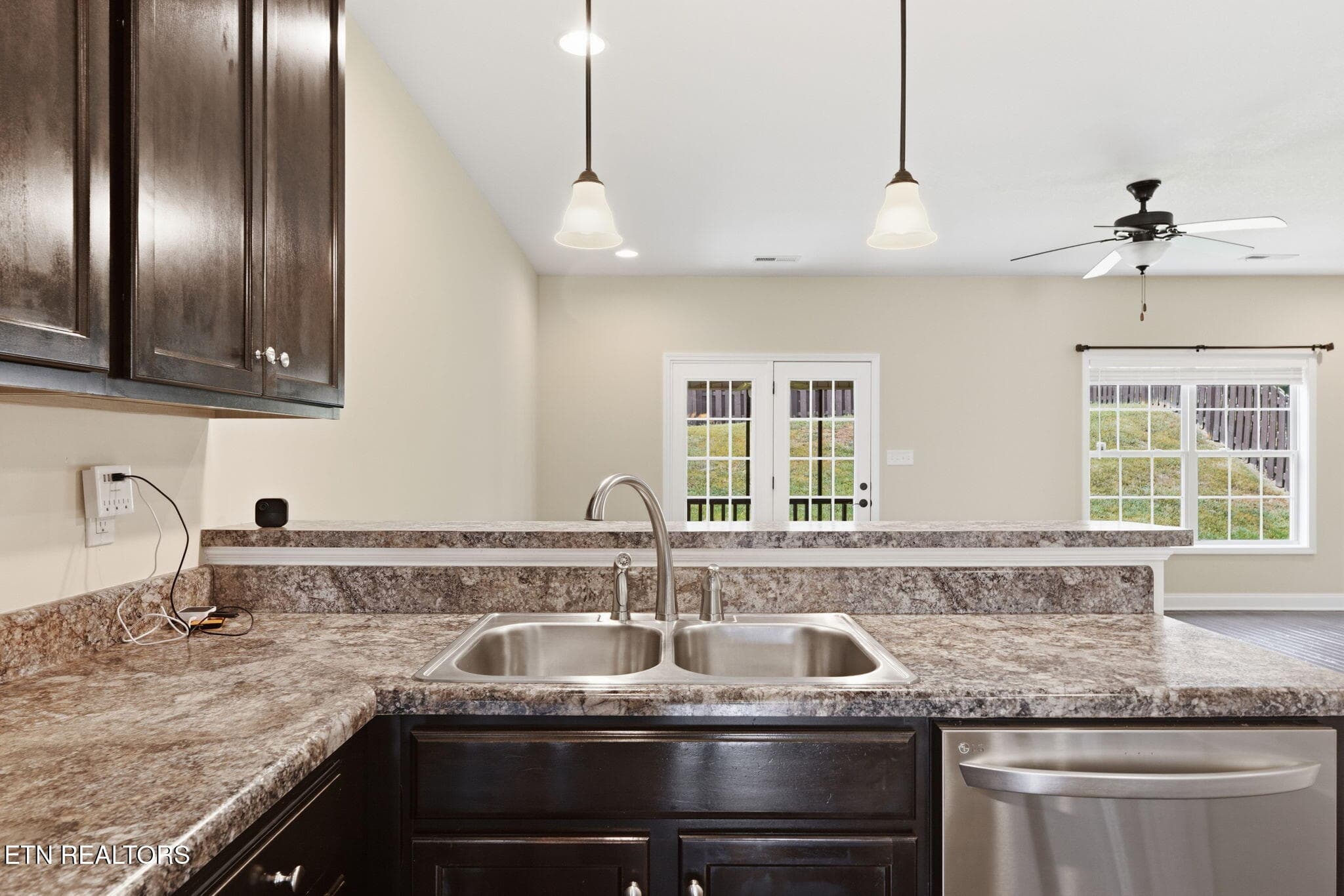 7-web-or-mls-SlntSprngs2723 (9) - 2723 Silent Springs Lane, Knoxville, TN 37931, Knoxville