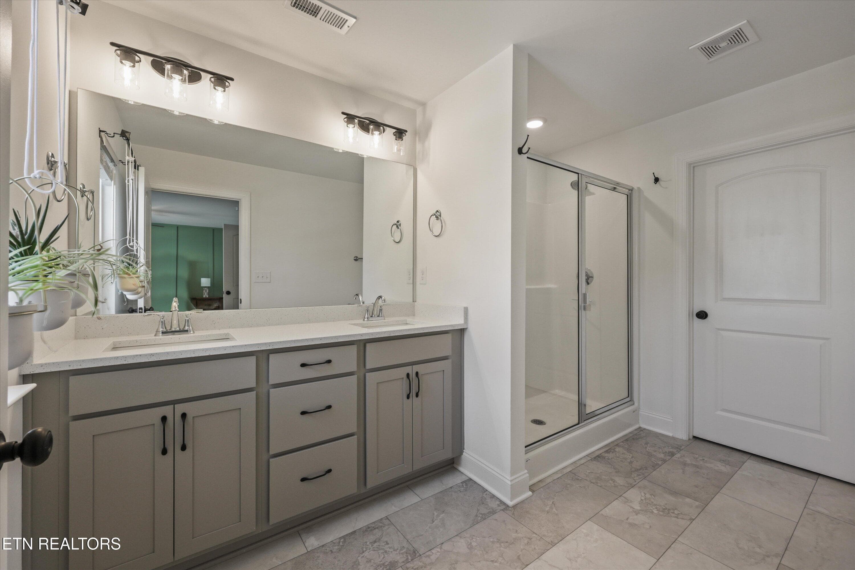 25-1645 Spring Berry Ln 36 - 1645 Spring Berry Lane, Knoxville, TN 37924, Knoxville