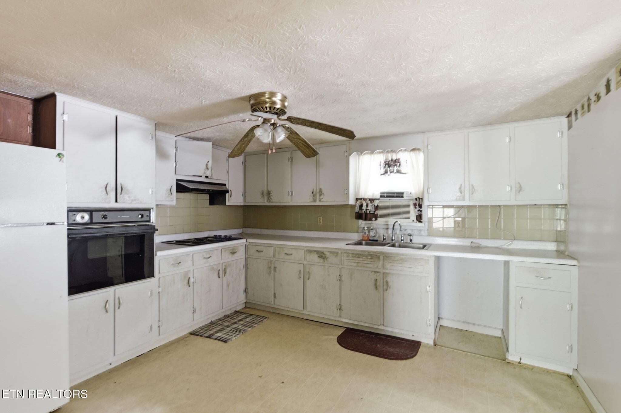 9-web-or-mls-Smith243 (12) - 243 Smith Rd, Clinton, TN 37716