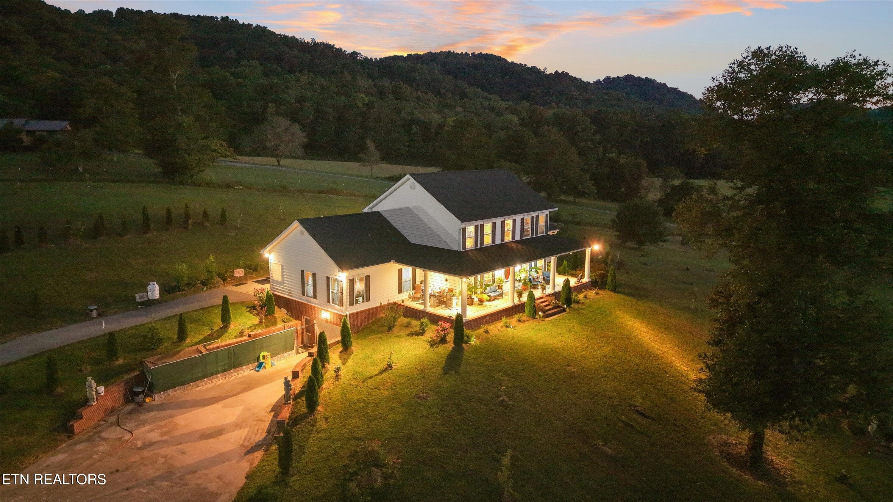64-125 Dan Shumate Rd Real Twilight-04 - 125 Dan Shumate Rd, Maynardville, TN 37807, Maynardville
