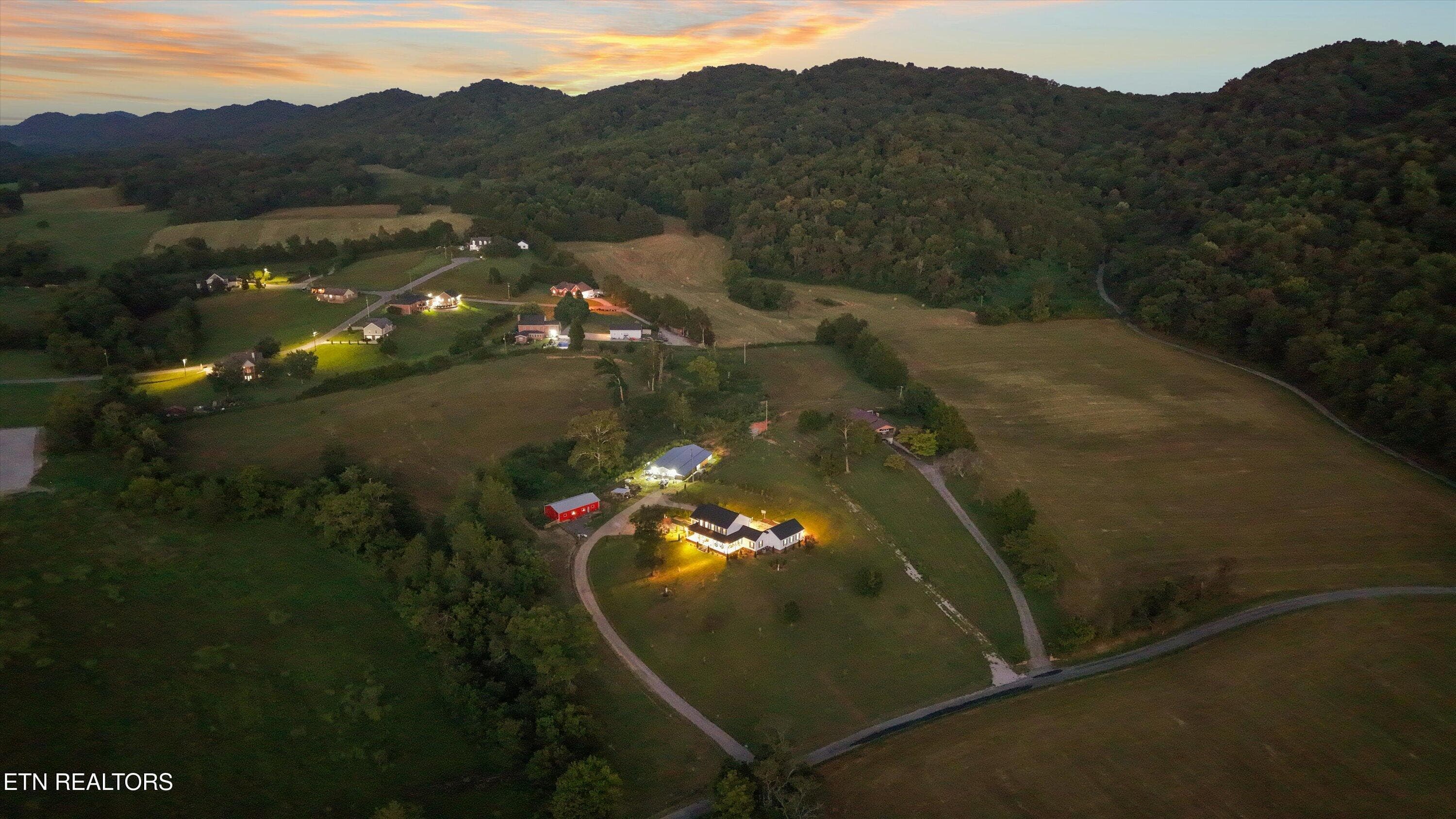71-125 Dan Shumate Rd Real Twilight-07 - 125 Dan Shumate Rd, Maynardville, TN 37807, Maynardville
