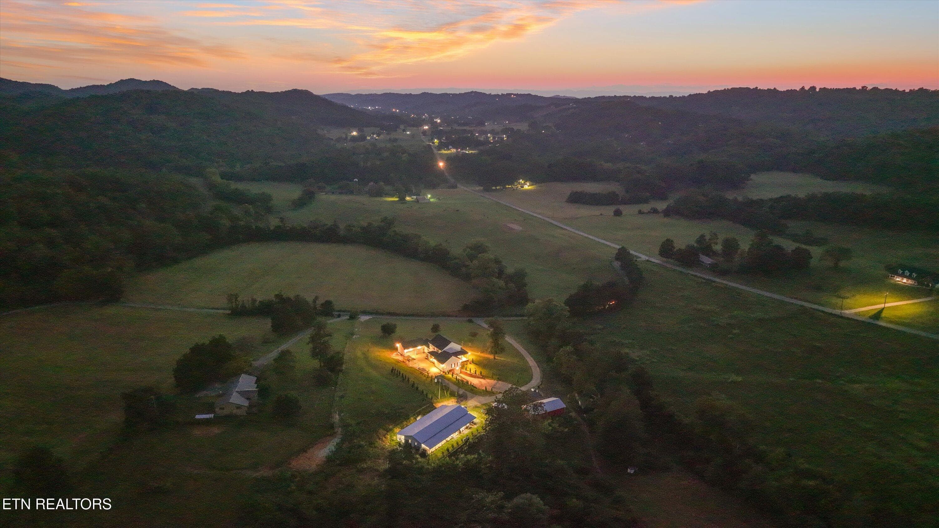 72-125 Dan Shumate Rd Real Twilight-08 - 125 Dan Shumate Rd, Maynardville, TN 37807, Maynardville