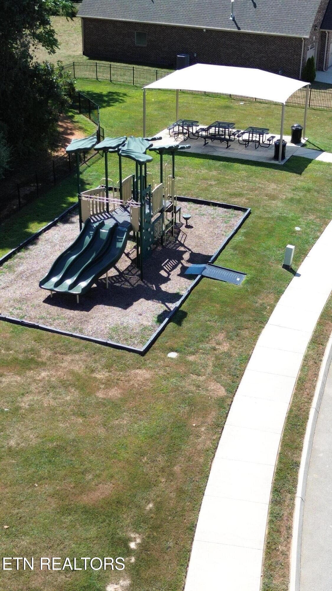 Green Ash Ln Community Play area - 2714 Green Ash Lane, Knoxville, TN 37932, Knoxville