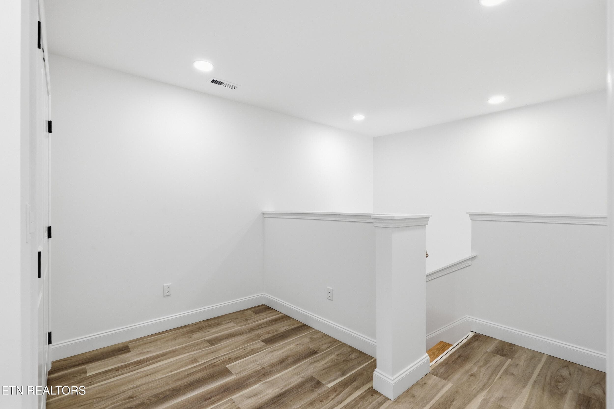 032 - 2204 Cityview Ave, Knoxville, TN 37915, Knoxville
