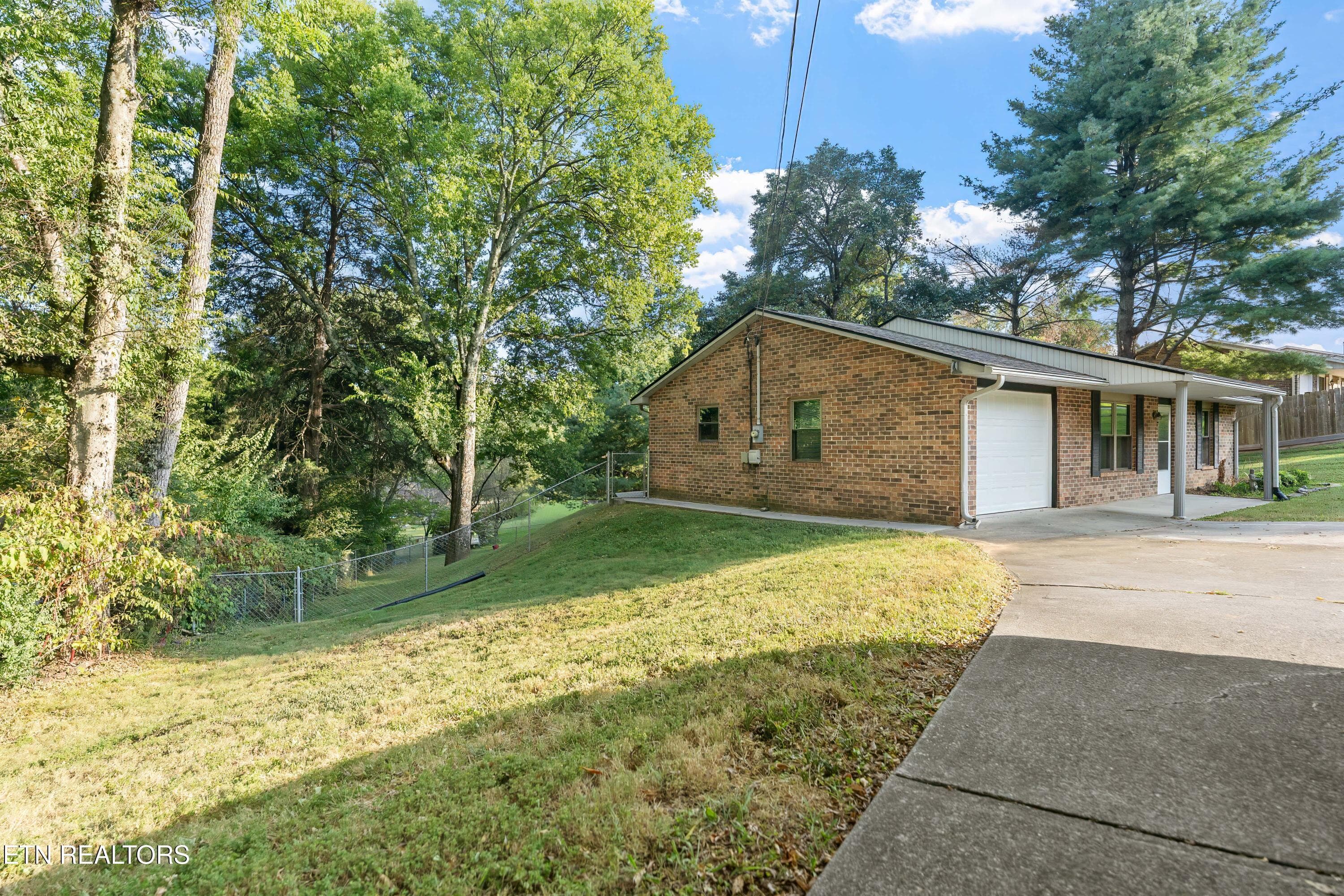 hardin valley knoxville home for sale - 11318 Snyder Rd, Knoxville, TN 37932, Knoxville