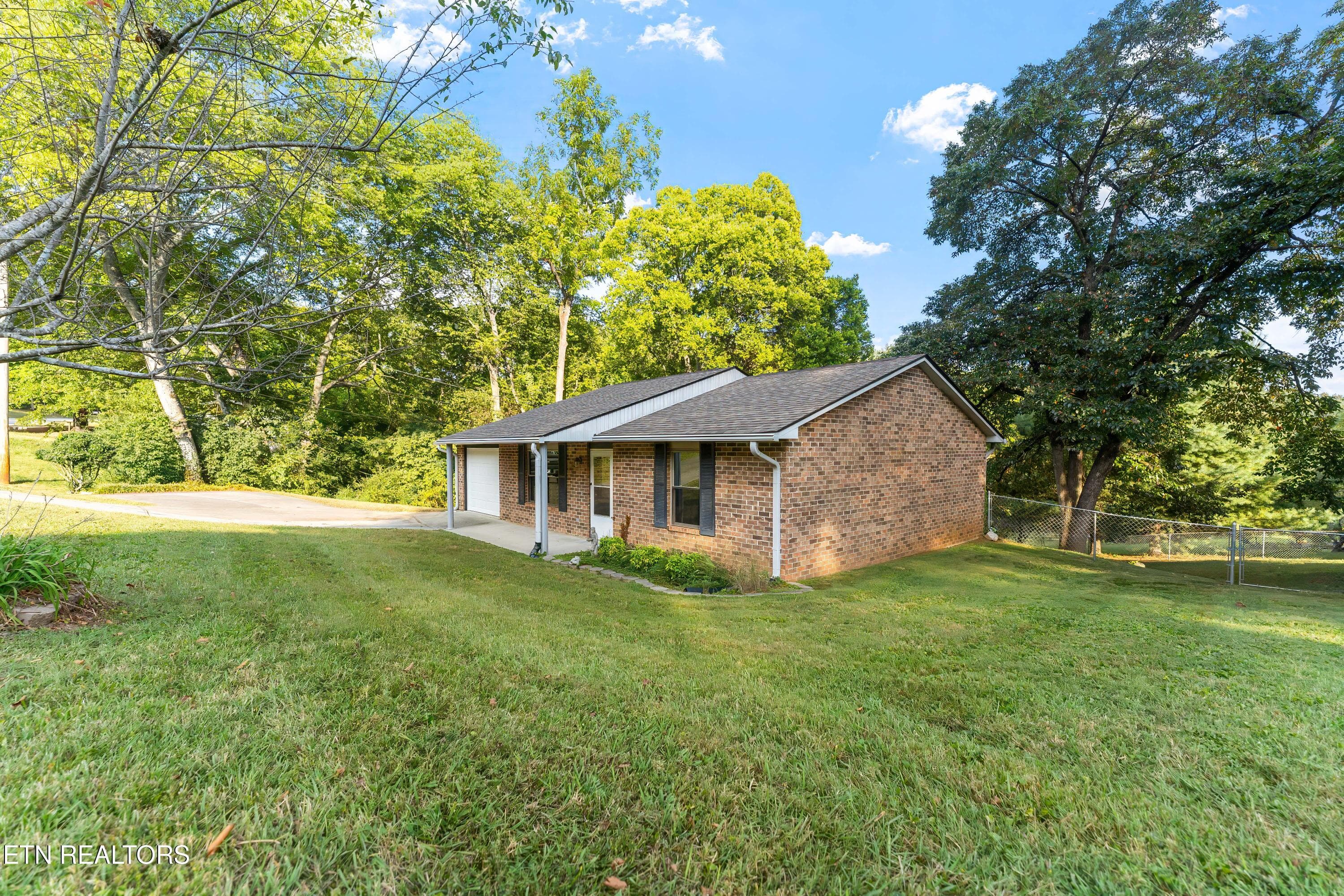 11318 Snyder Road - ranch home for sale - 11318 Snyder Rd, Knoxville, TN 37932, Knoxville