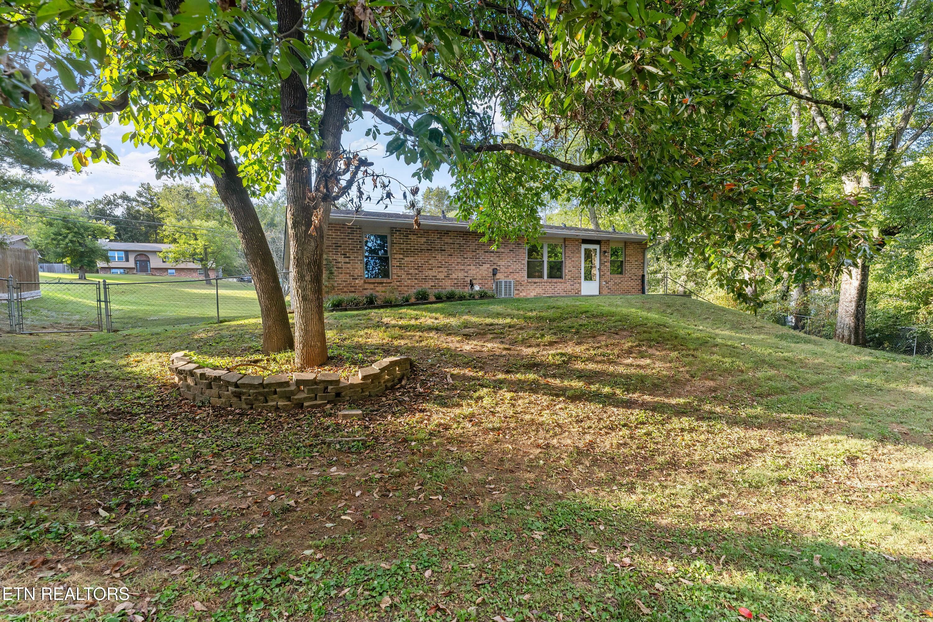 11318 Snyder Road - home for sale - 11318 Snyder Rd, Knoxville, TN 37932, Knoxville