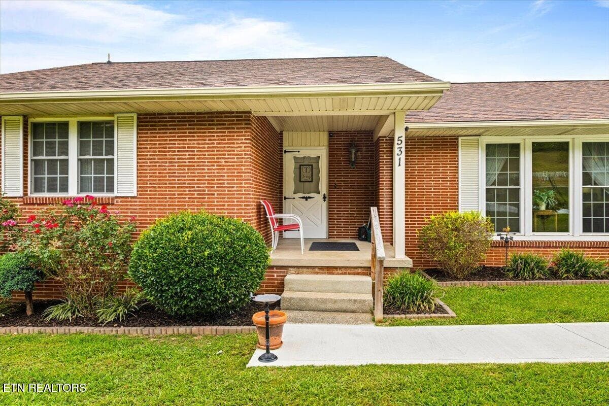 16-531 S Florence Ave - 531 S Florence Ave, Jellico, TN 37762, Jellico