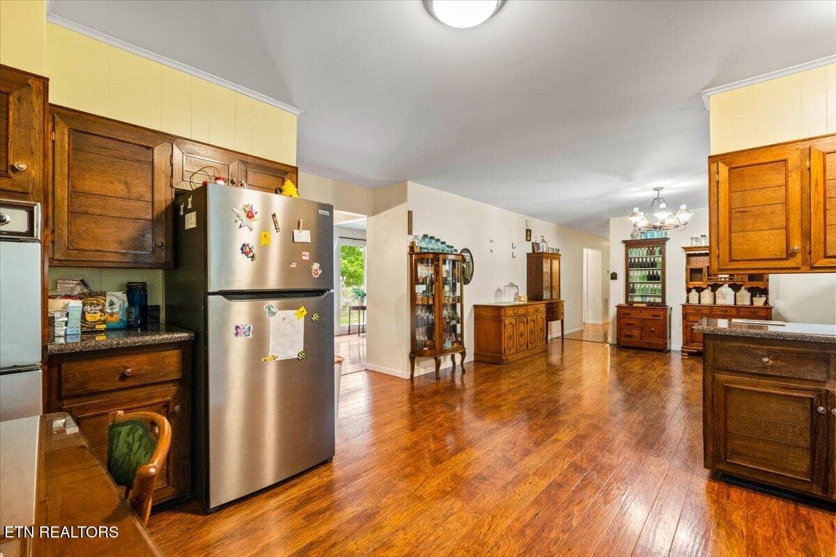 27-531 S Florence Ave - 531 S Florence Ave, Jellico, TN 37762, Jellico