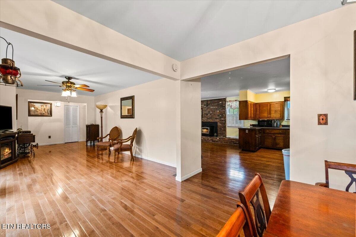 34-531 S Florence Ave - 531 S Florence Ave, Jellico, TN 37762, Jellico