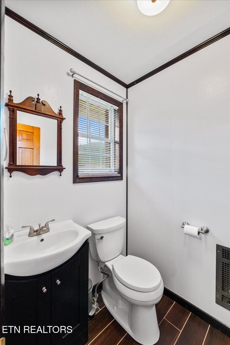 51-531 S Florence Ave - 531 S Florence Ave, Jellico, TN 37762, Jellico