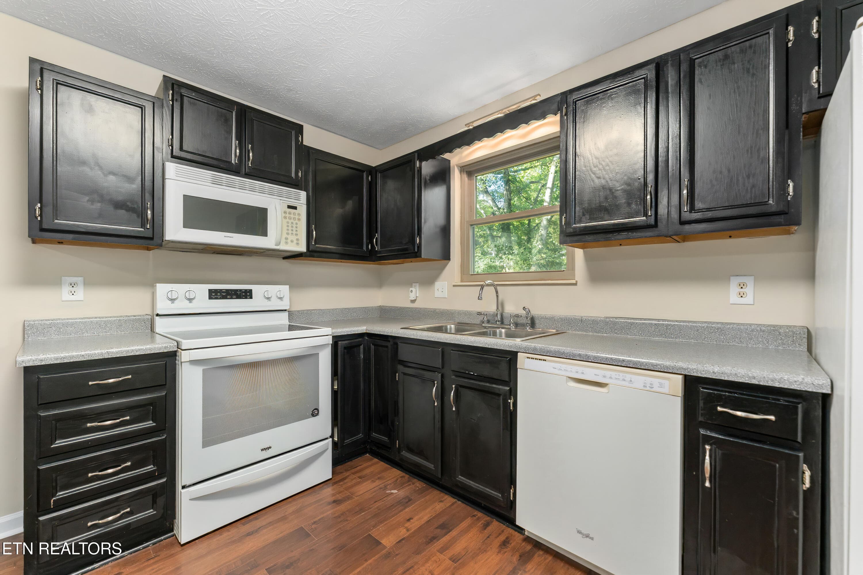 hardin valley home - 11318 Snyder Rd, Knoxville, TN 37932, Knoxville