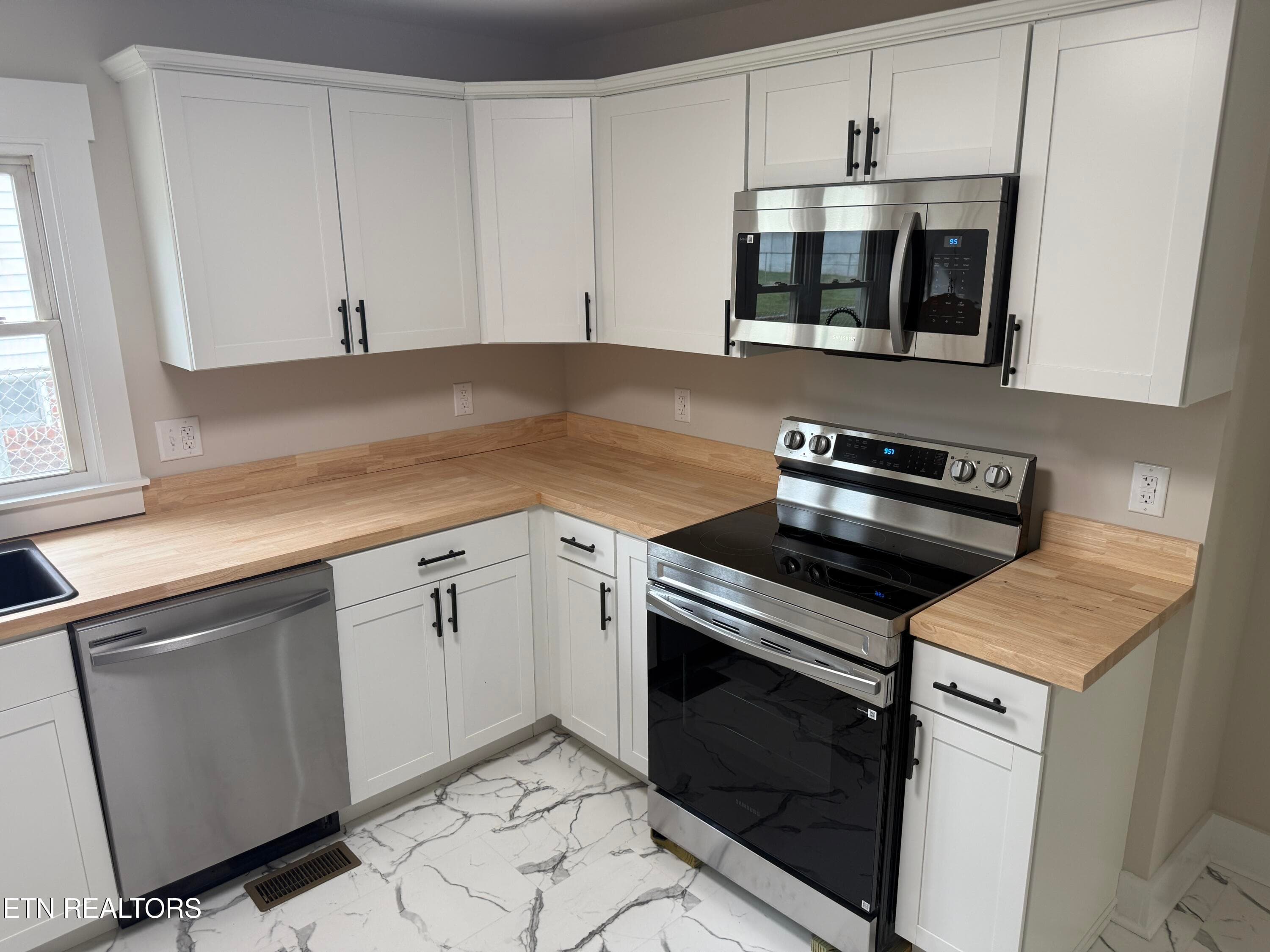 8 - 1507 McCroskey Ave, Knoxville, TN 37917, Knoxville