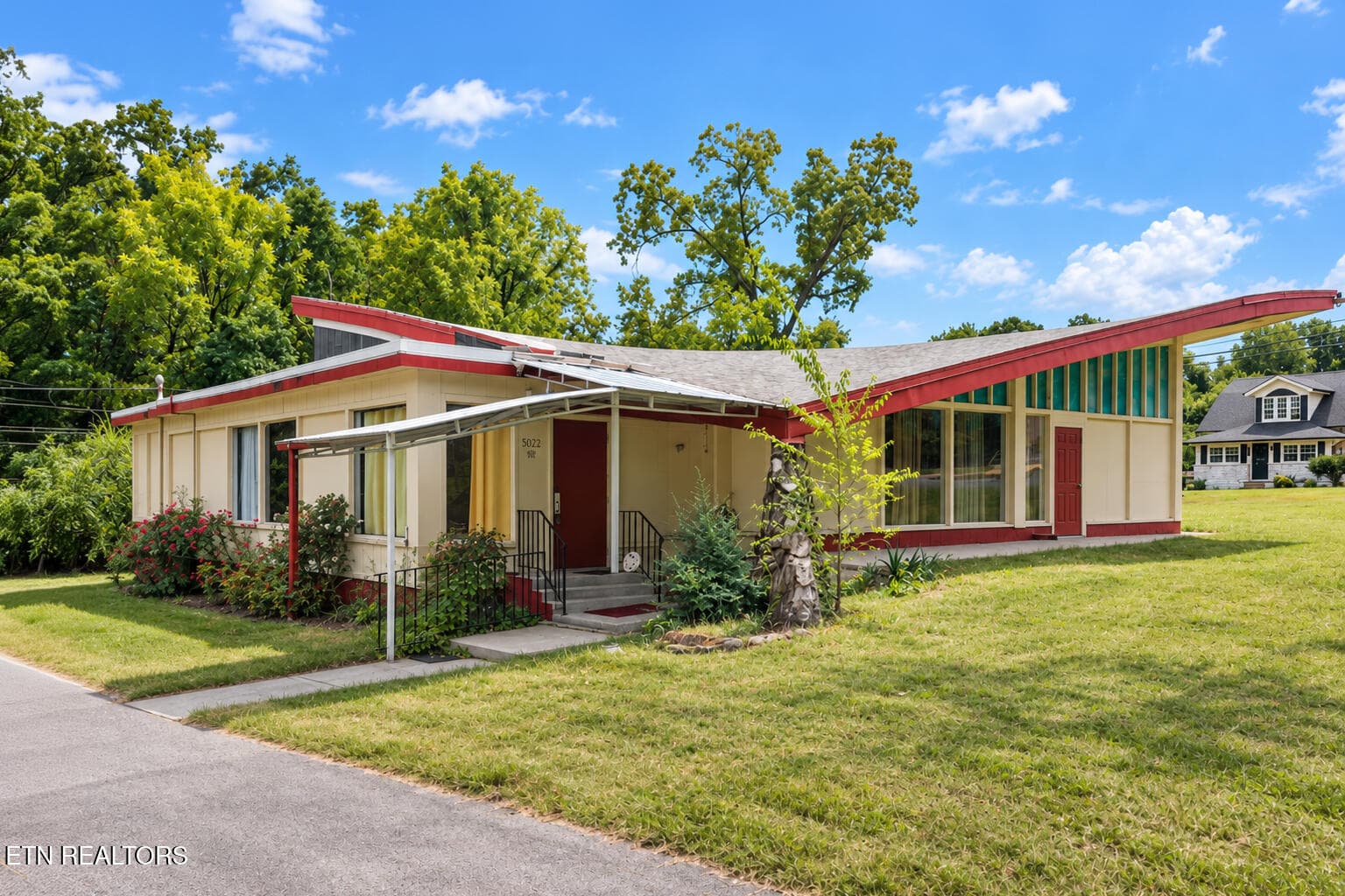File 3 - 5022 Inskip Rd, Knoxville, TN 37912, Knoxville