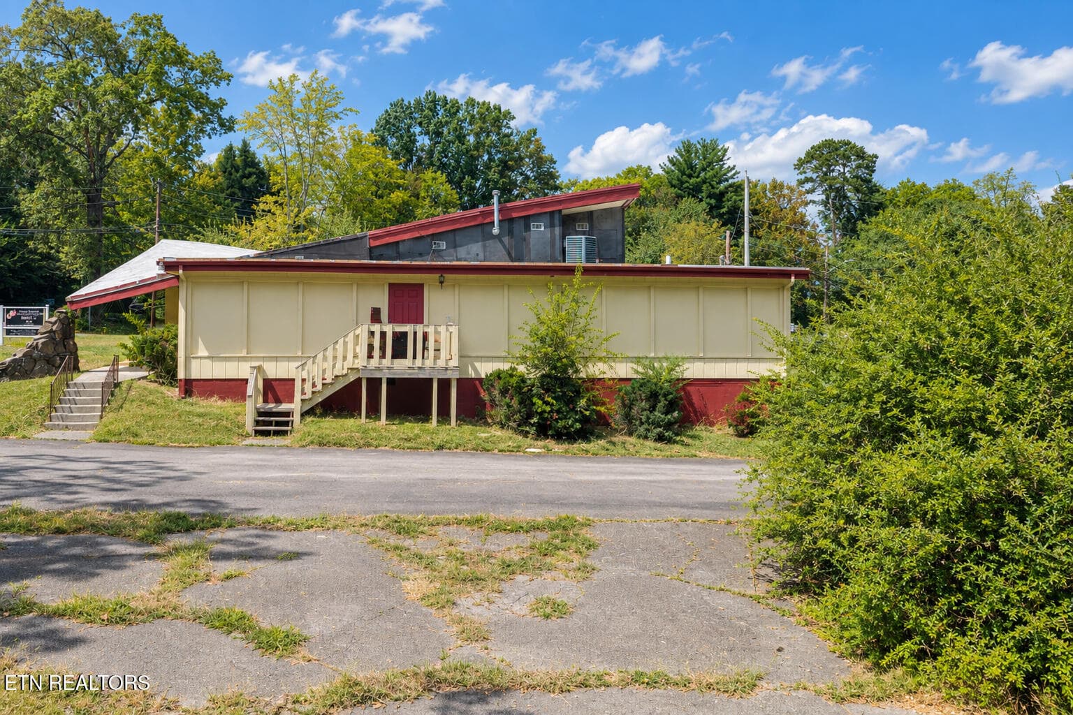 File 5 - 5022 Inskip Rd, Knoxville, TN 37912, Knoxville