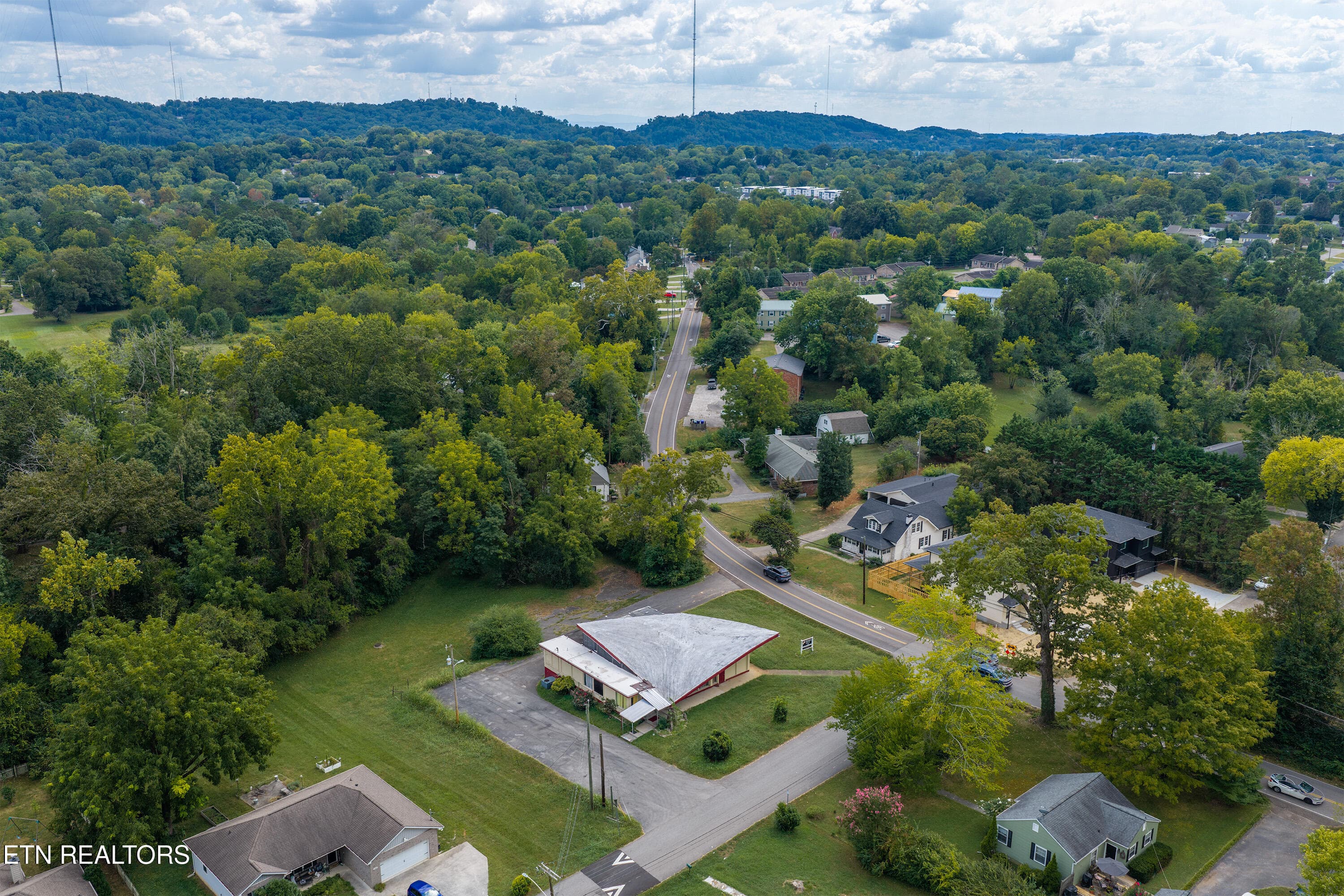 File 24 - 5022 Inskip Rd, Knoxville, TN 37912, Knoxville