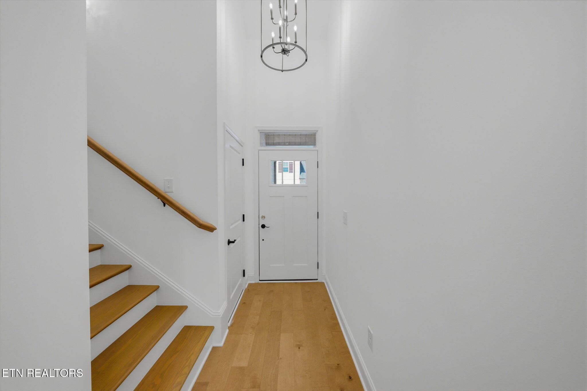 5-web-or-mls-2044-Gisele-Wy-Knoxville-TN - 2044 Gisele Way, Knoxville, TN 37931, Knoxville